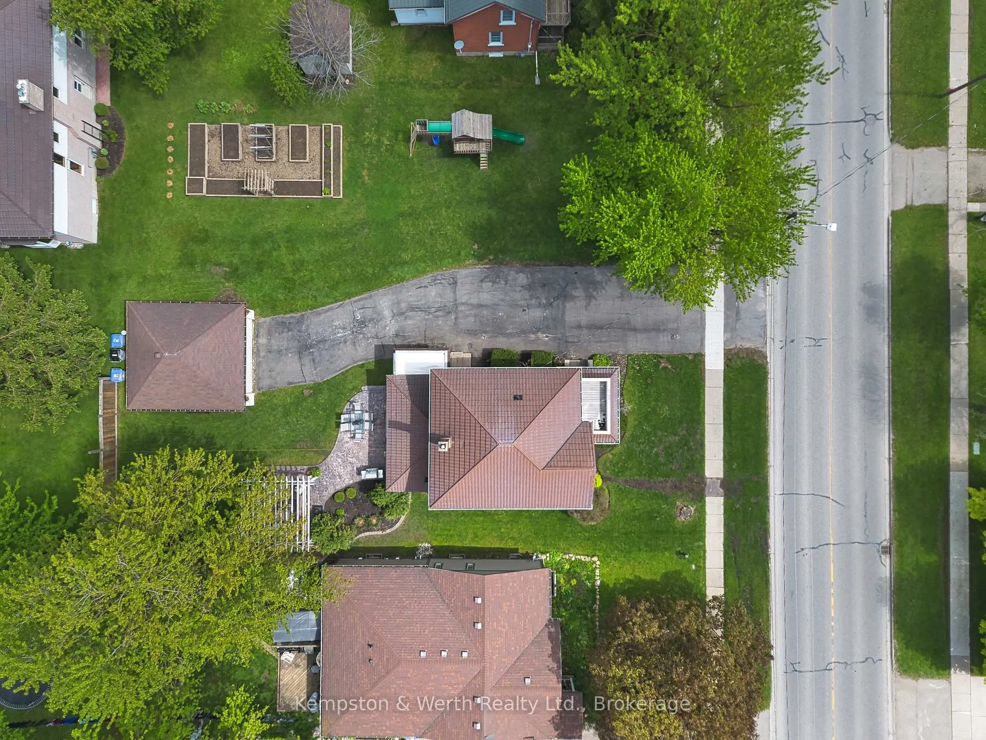 Photo 28 of 82 Main Street N, Perth East, Milverton — HOMEH