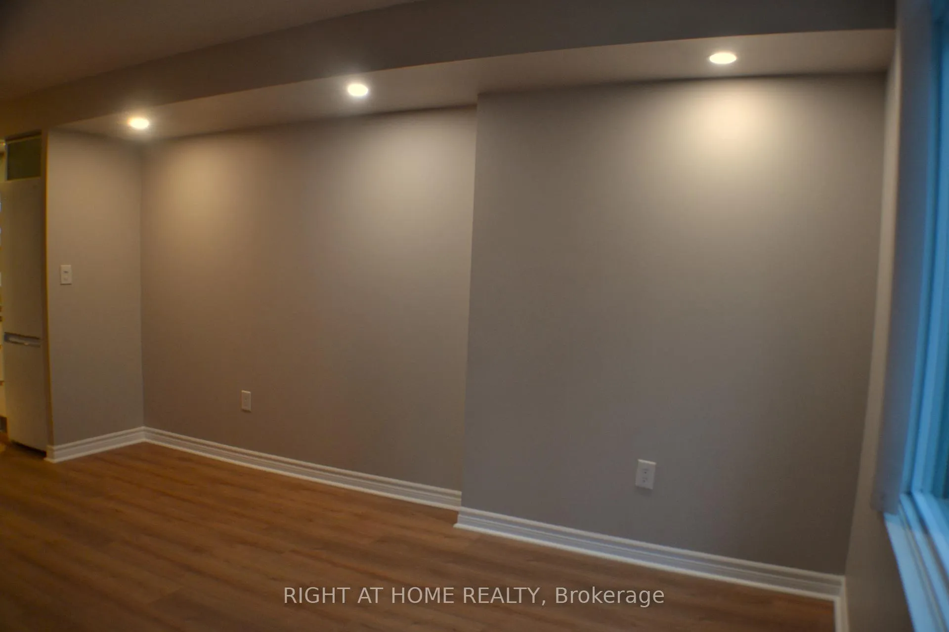Photo 10 of Unit 1005, 25 Telegram Mews, Toronto, Waterfront Communities — HOMEH