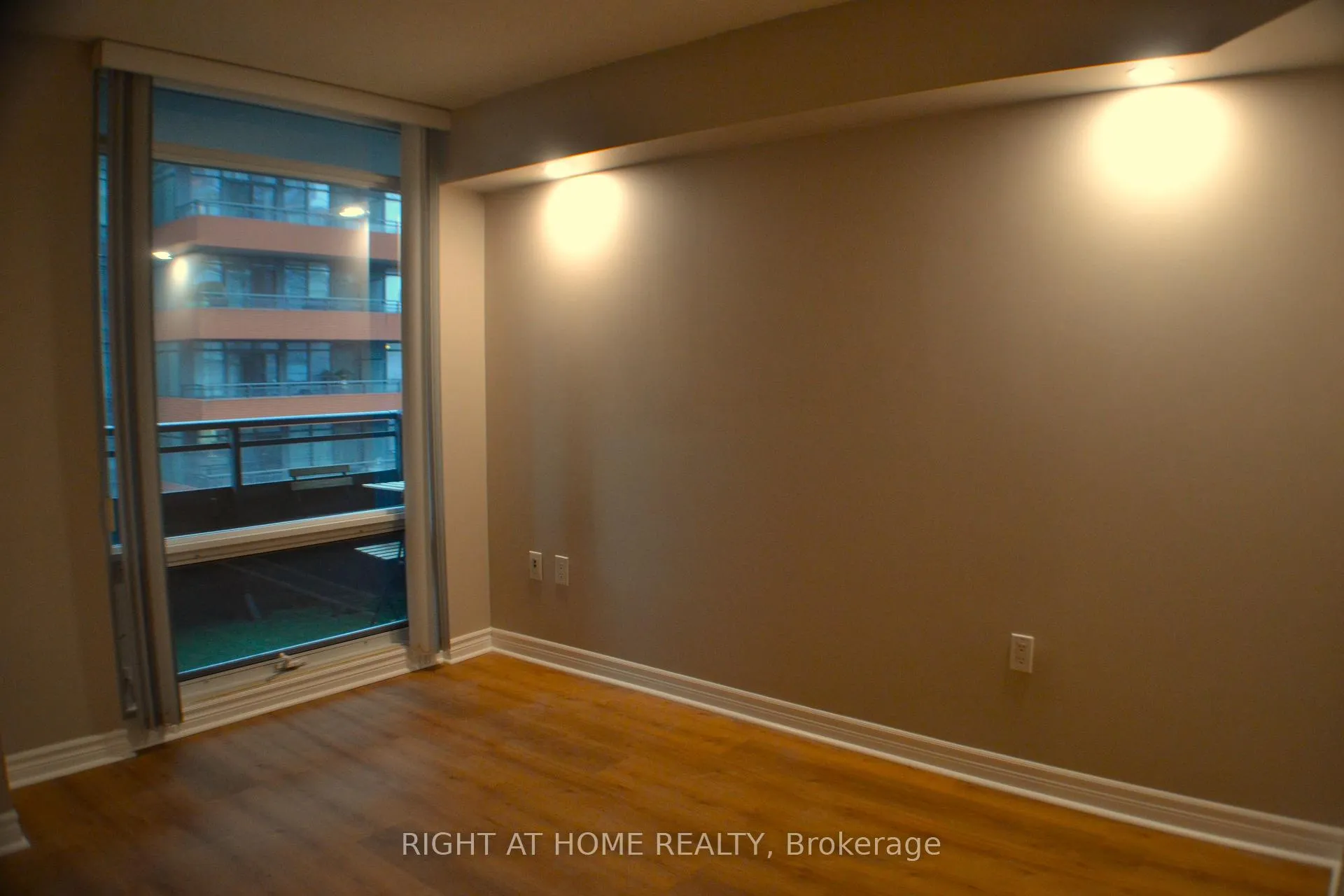 Photo 15 of Unit 1005, 25 Telegram Mews, Toronto, Waterfront Communities — HOMEH