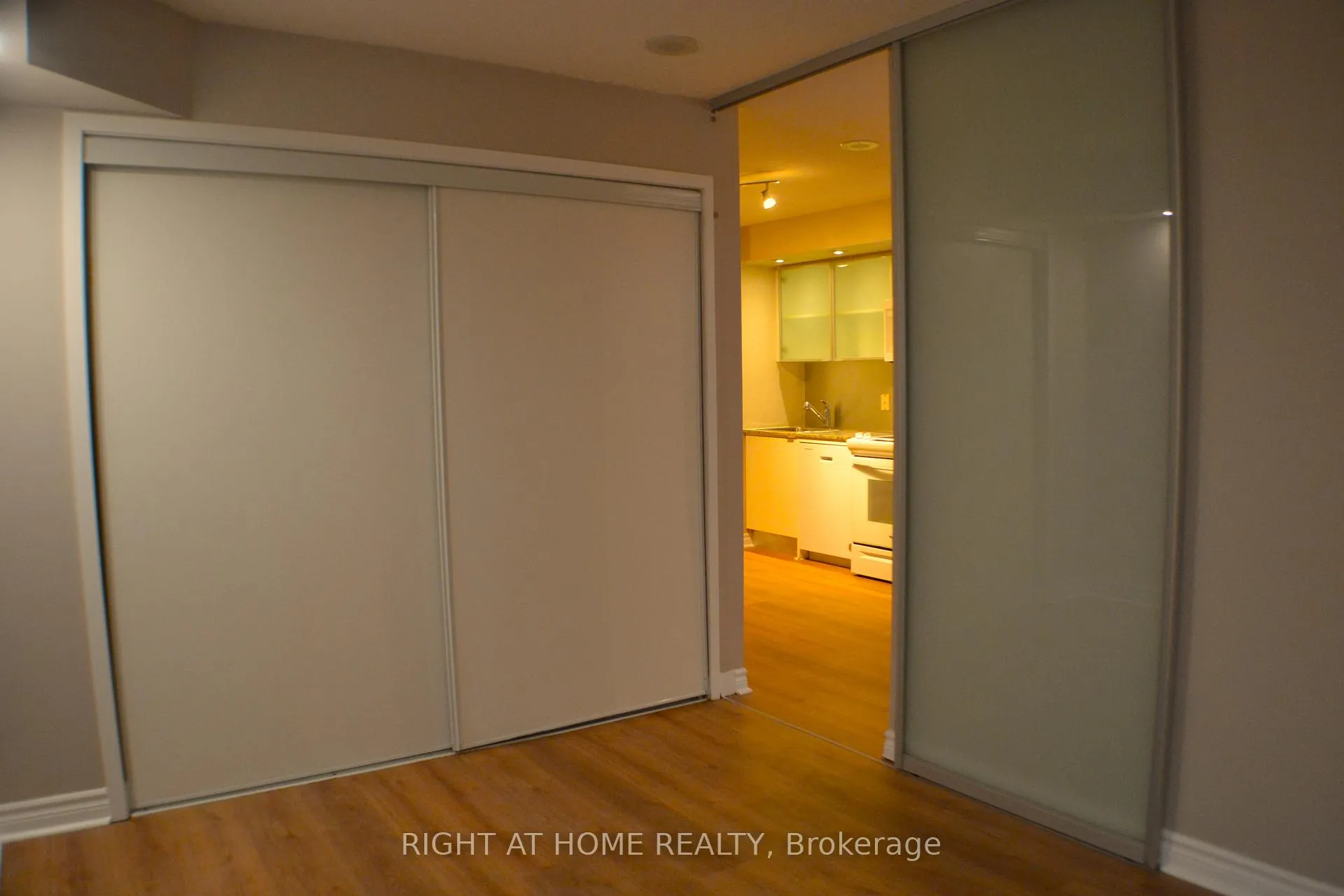 Photo 16 of Unit 1005, 25 Telegram Mews, Toronto, Waterfront Communities — HOMEH
