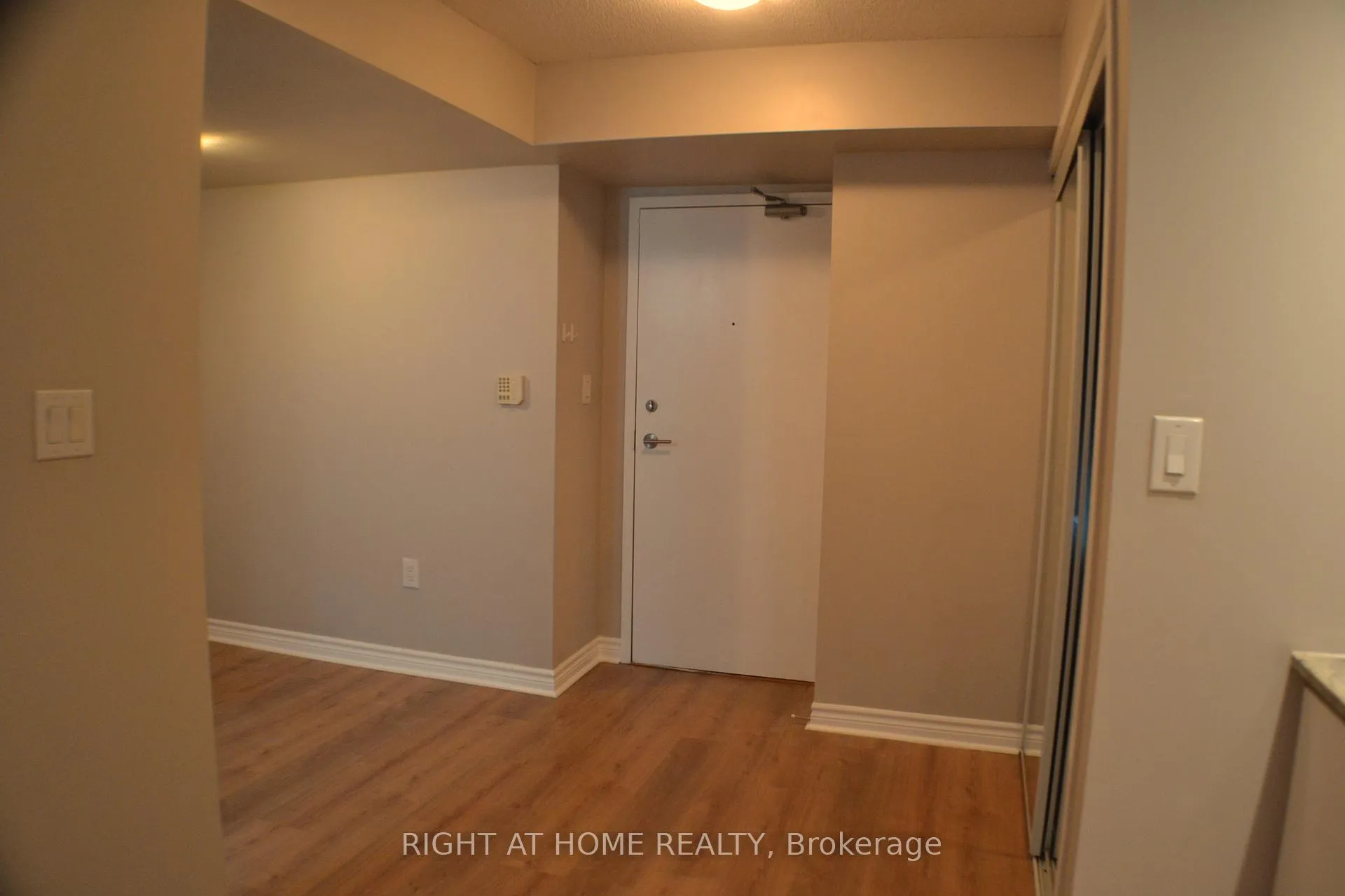 Photo 27 of Unit 1005, 25 Telegram Mews, Toronto, Waterfront Communities — HOMEH