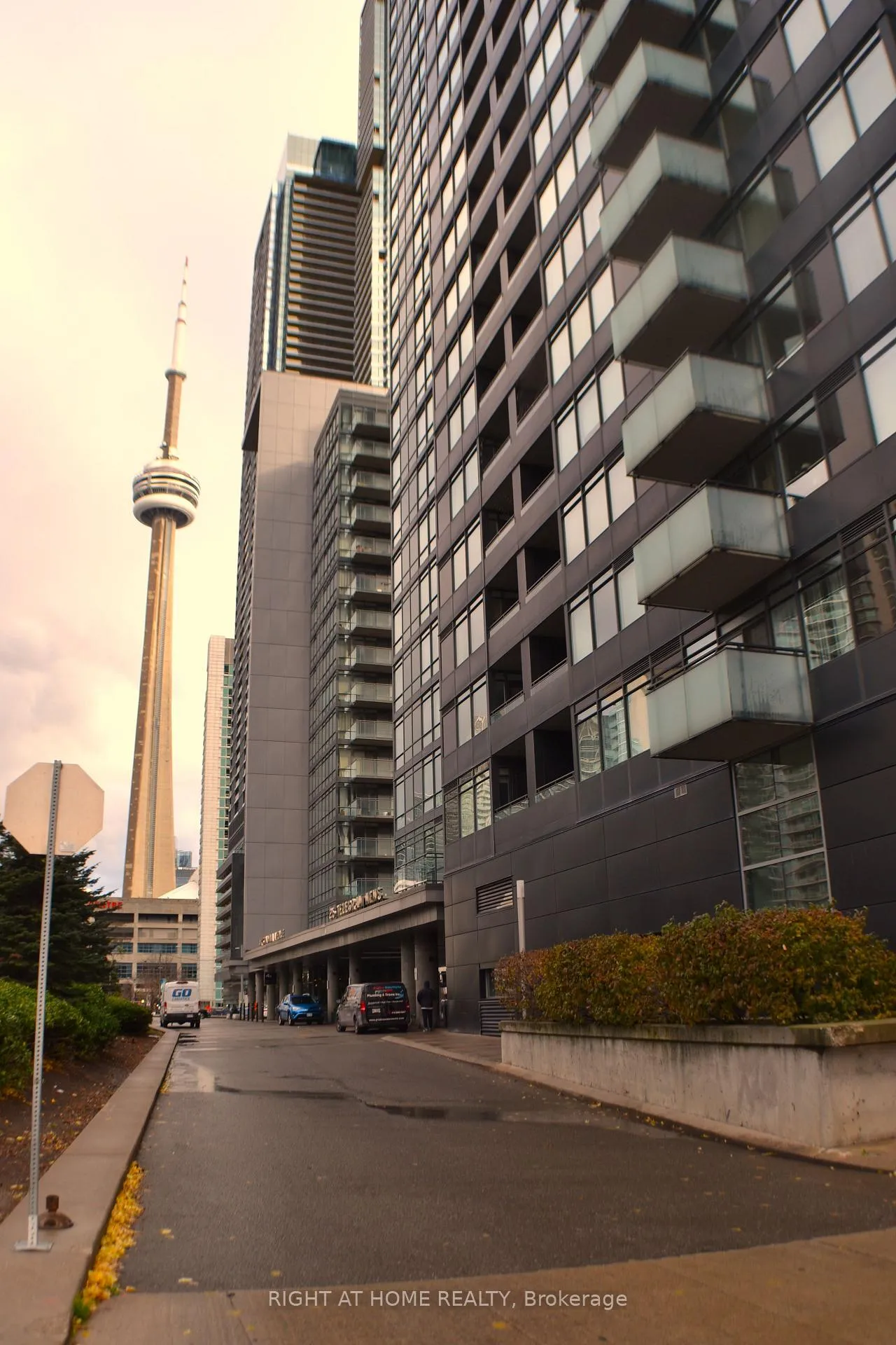 Photo 33 of Unit 1005, 25 Telegram Mews, Toronto, Waterfront Communities — HOMEH