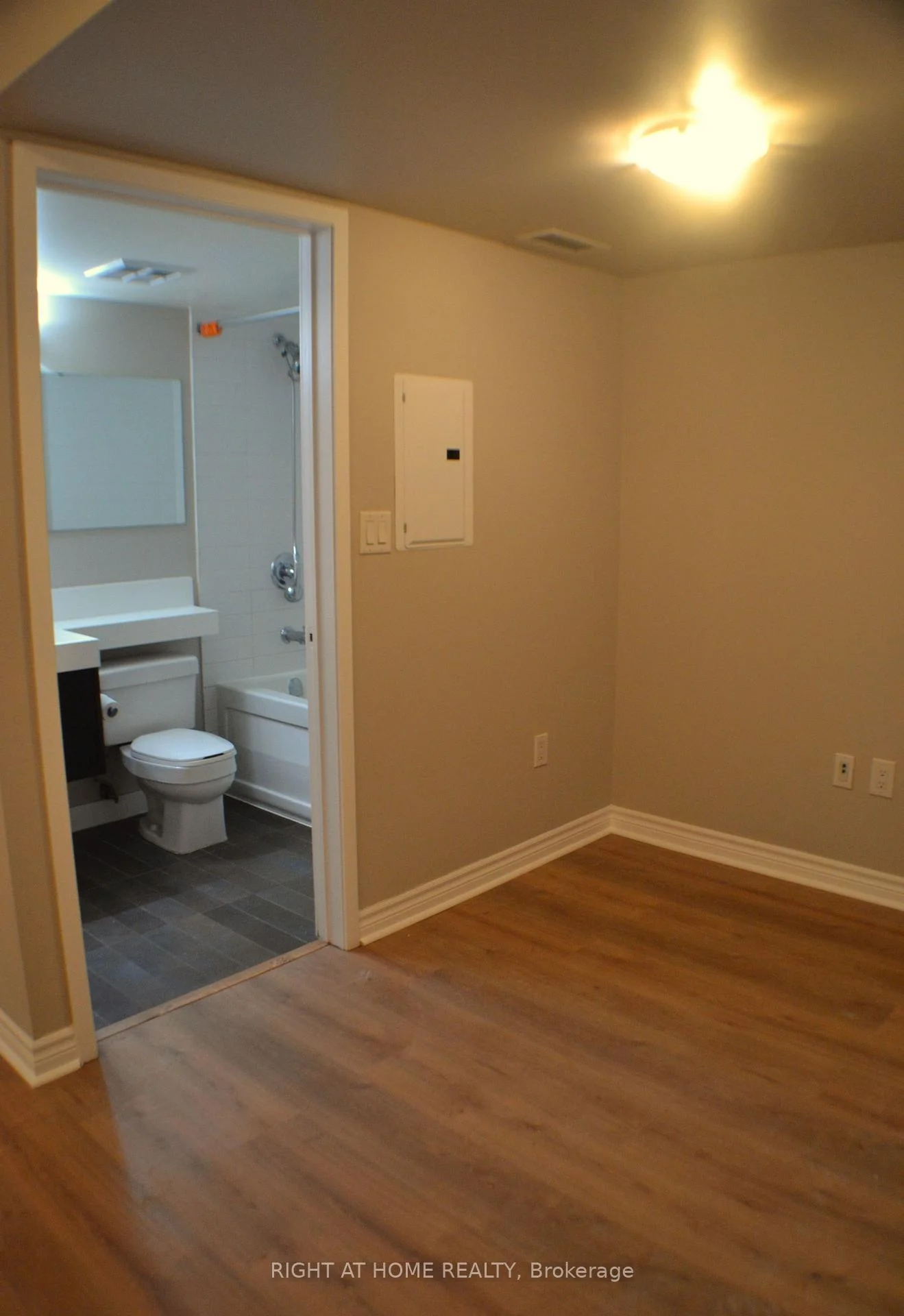 Photo 51 of Unit 1005, 25 Telegram Mews, Toronto, Waterfront Communities — HOMEH