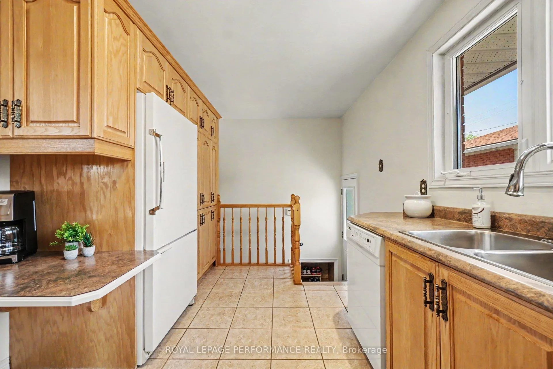 Photo 8 of 615 Quebec Street, Ottawa, Castle Heights/Rideau High — HOMEH