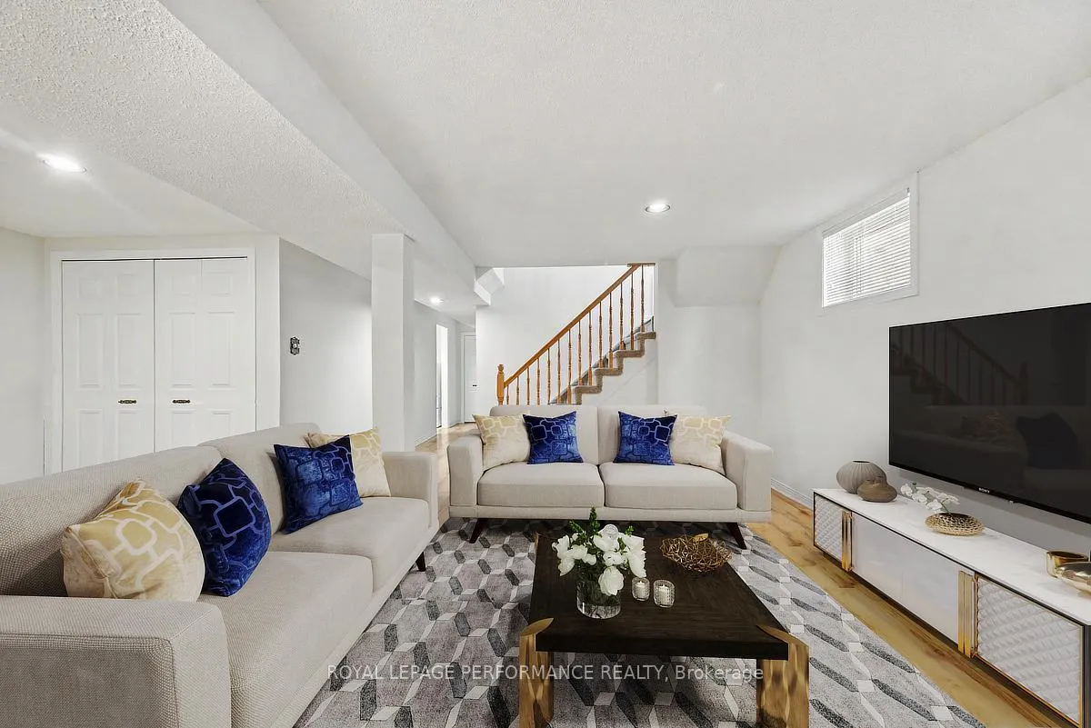 Photo 18 of 615 Quebec Street, Ottawa, Castle Heights/Rideau High — HOMEH