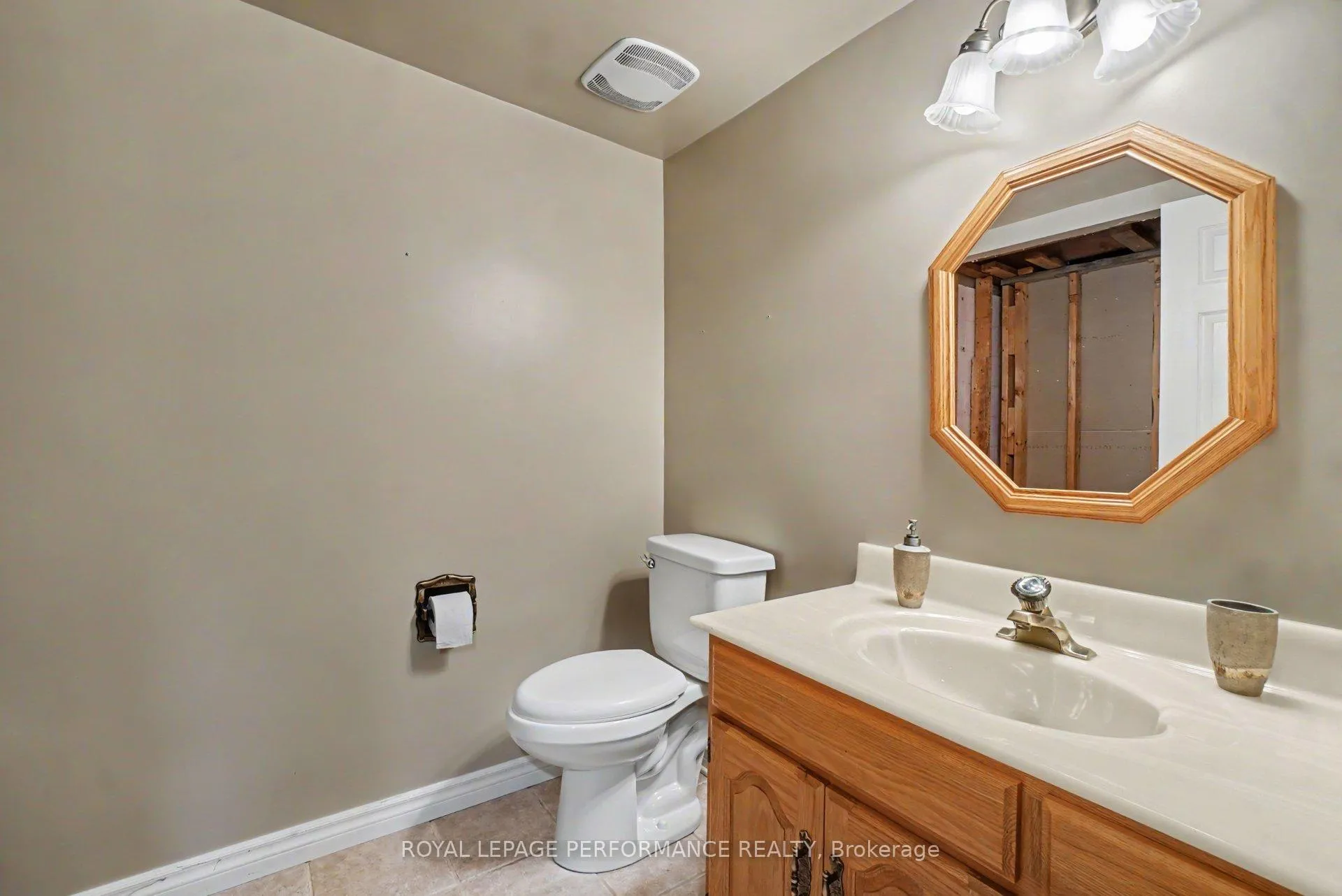 Photo 22 of 615 Quebec Street, Ottawa, Castle Heights/Rideau High — HOMEH