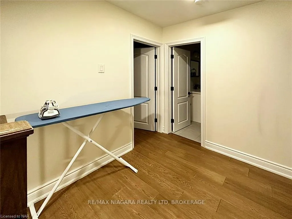Photo 9 of 6422 Ker Street, Niagara Falls, Dorchester — HOMEH