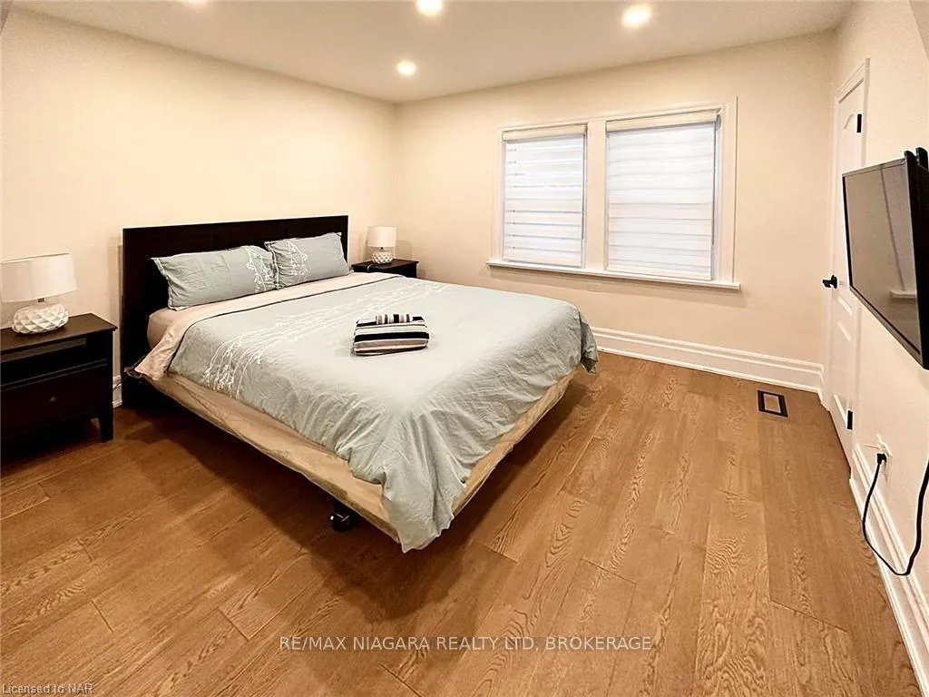Photo 11 of 6422 Ker Street, Niagara Falls, Dorchester — HOMEH