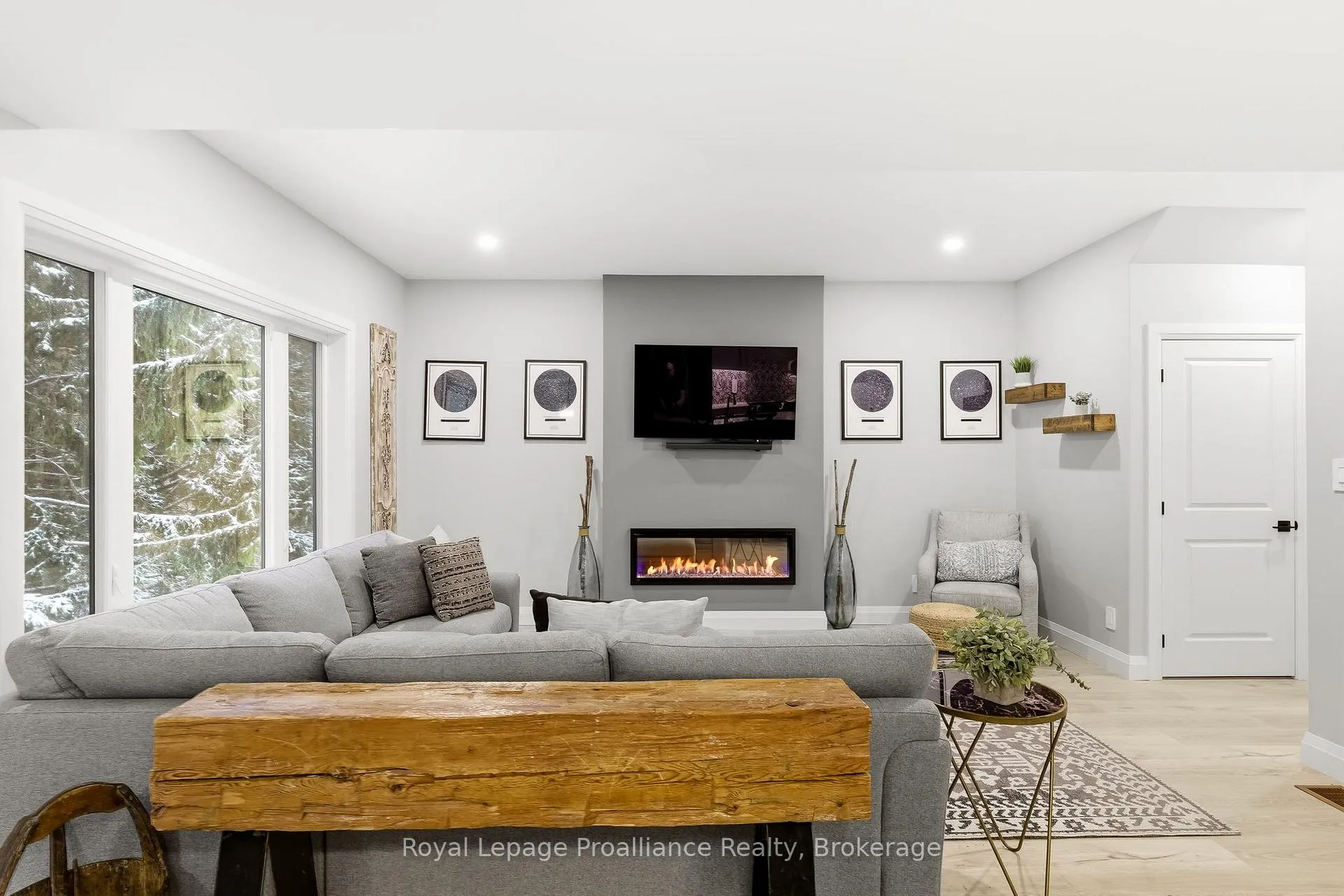 Photo 5 of 4 Mackenzie John Crescent, Brighton — HOMEH