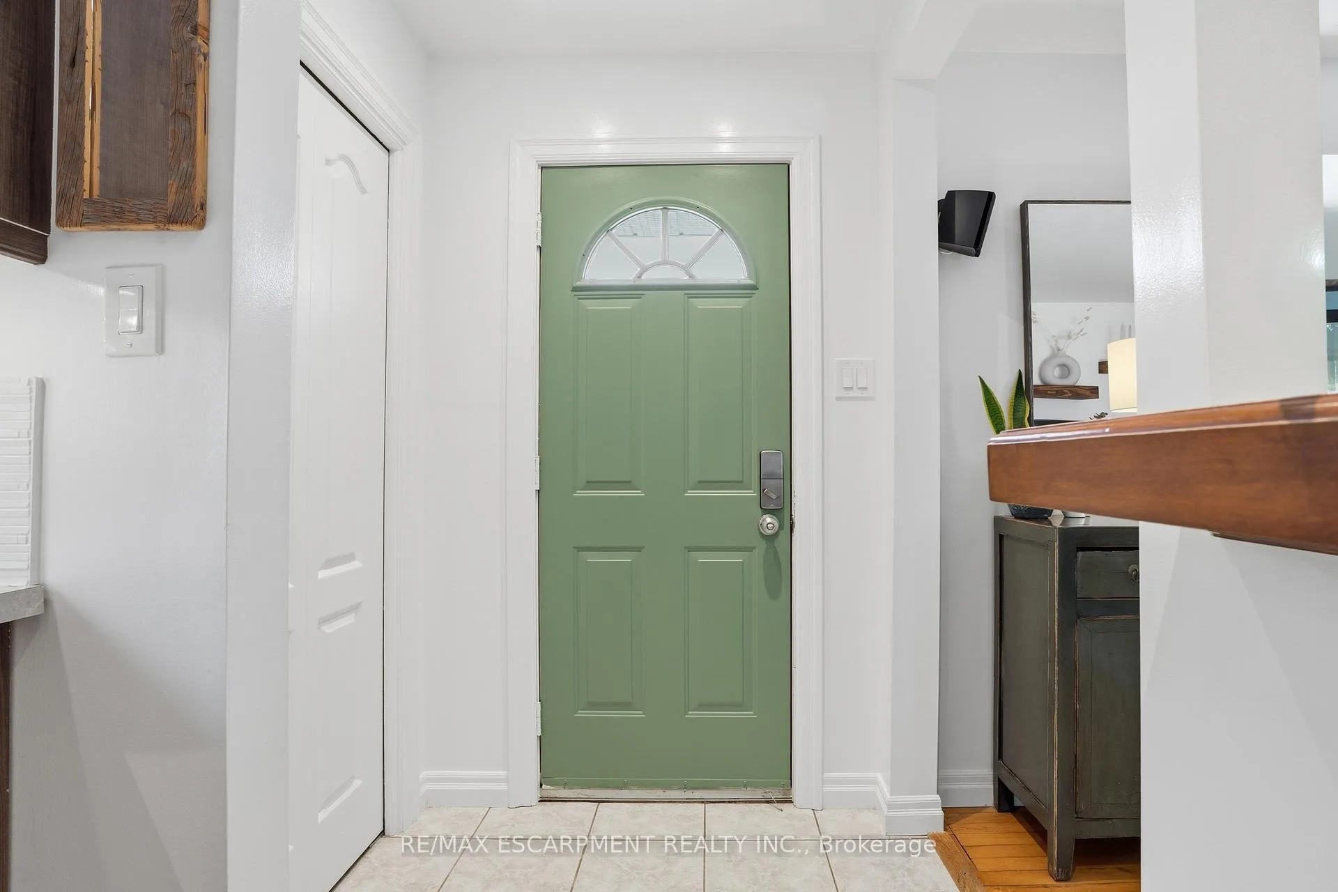 Photo 4 of 261 Andrew Street, Newmarket, Central Newmarket — HOMEH
