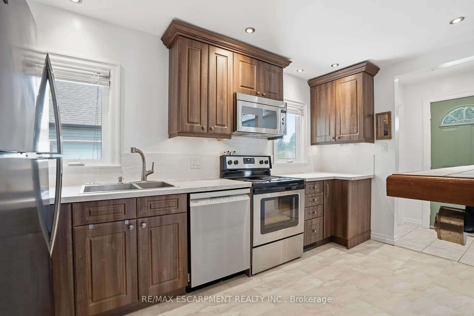 Photo 11 of 261 Andrew Street, Newmarket, Central Newmarket — HOMEH