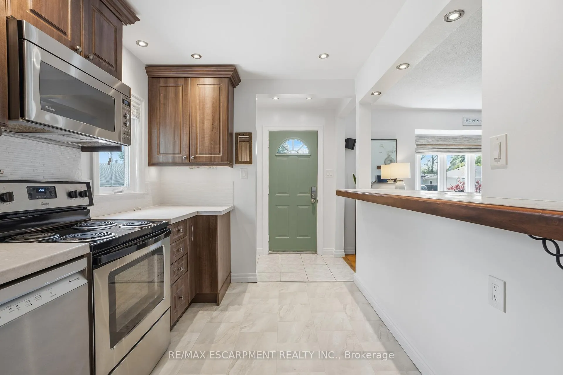 Photo 12 of 261 Andrew Street, Newmarket, Central Newmarket — HOMEH