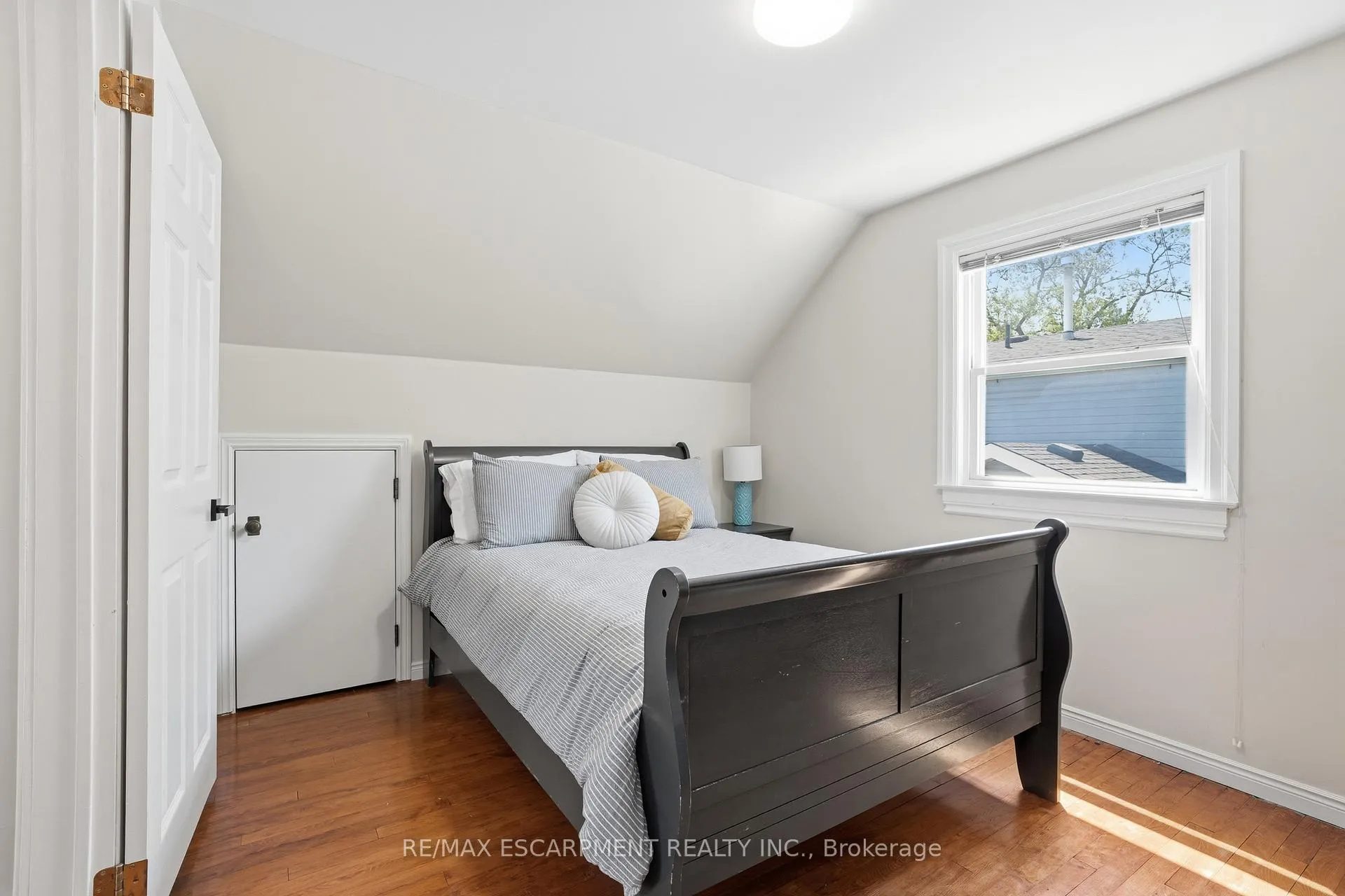 Photo 16 of 261 Andrew Street, Newmarket, Central Newmarket — HOMEH