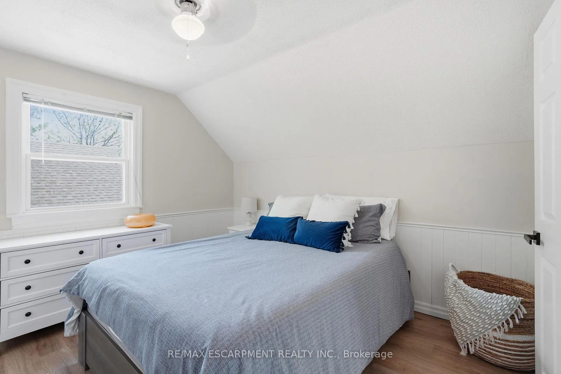 Photo 18 of 261 Andrew Street, Newmarket, Central Newmarket — HOMEH