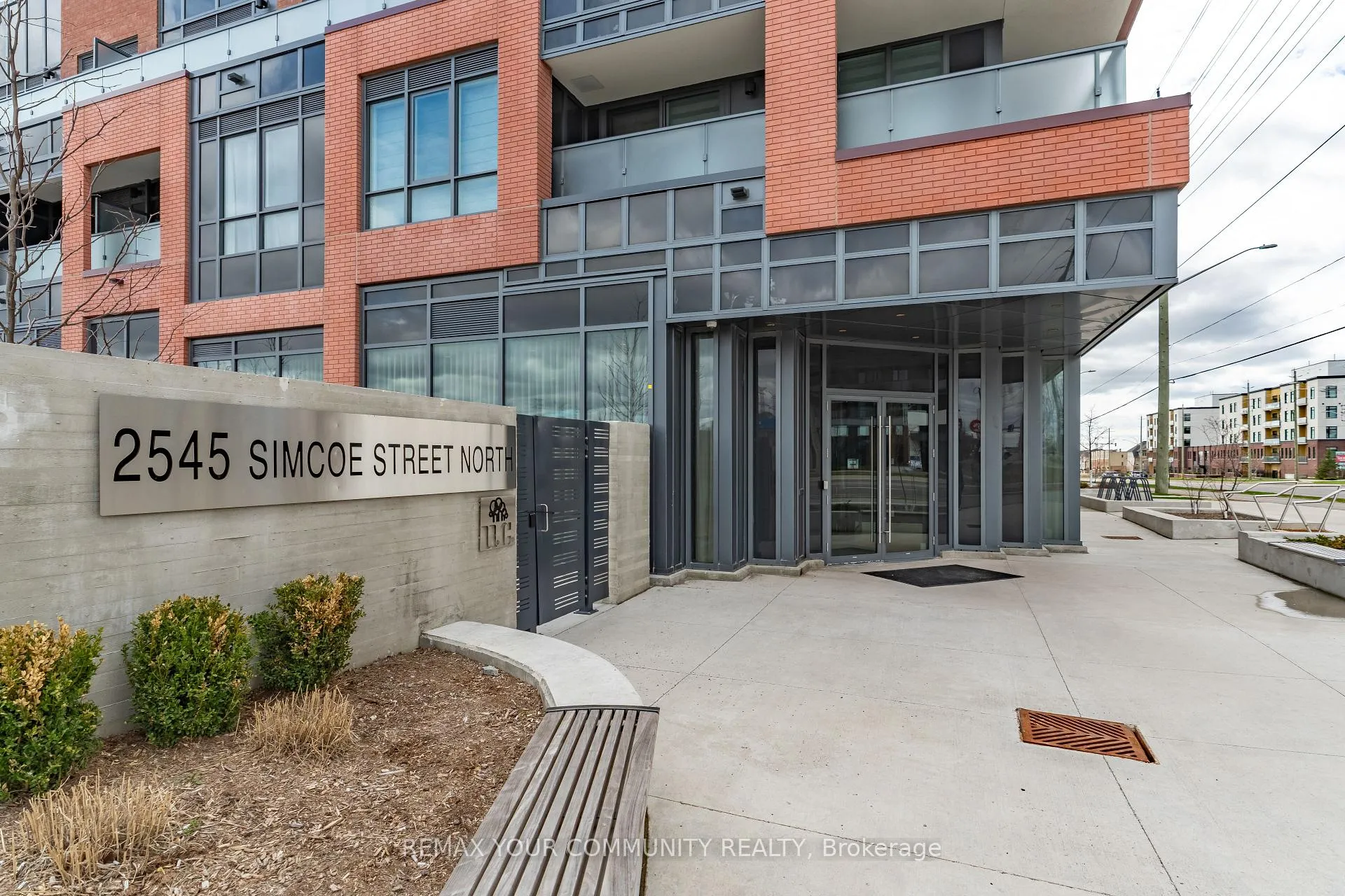 Photo 2 of Unit 2302, 2545 Simcoe Street, Oshawa, Windfields — HOMEH