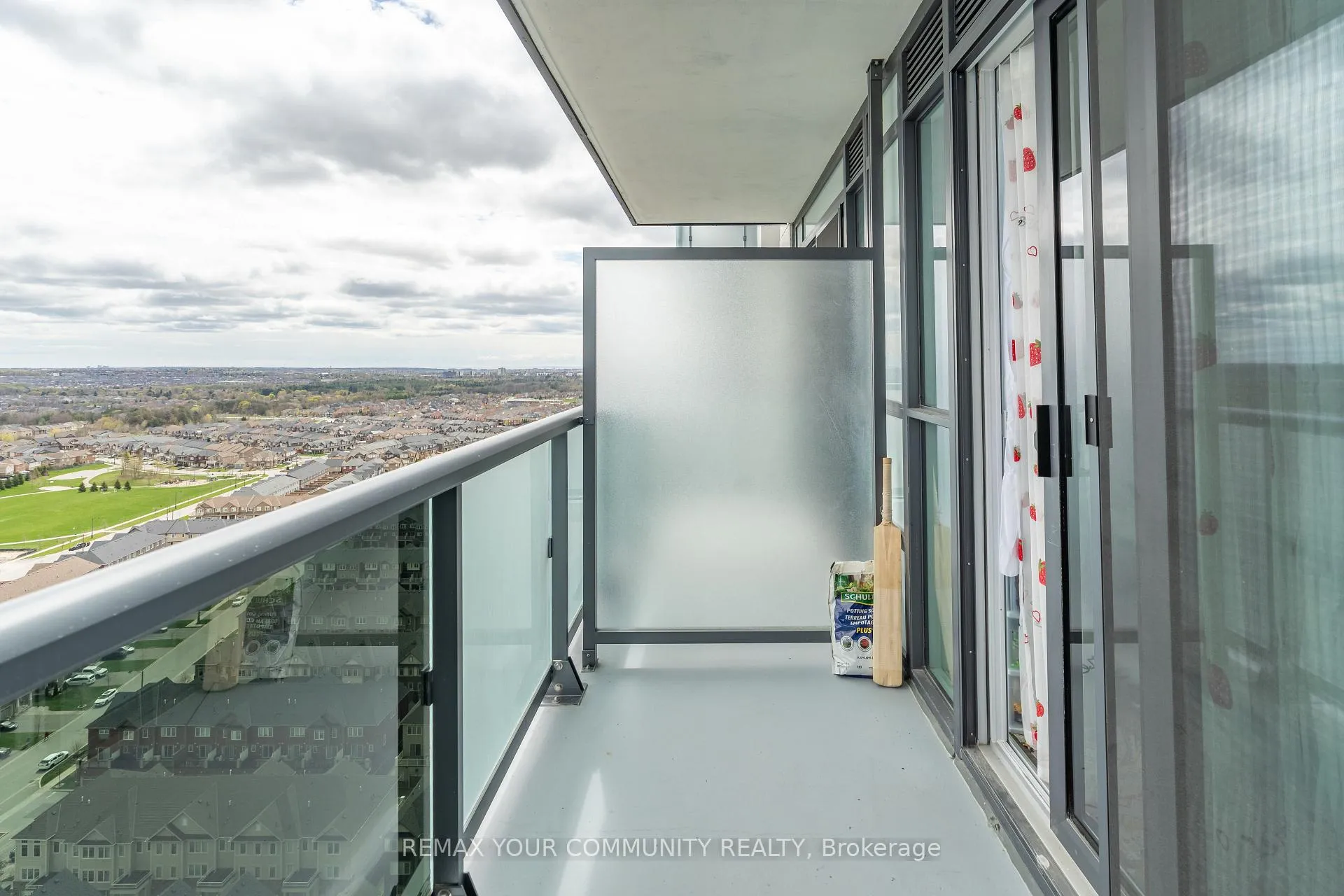 Photo 18 of Unit 2302, 2545 Simcoe Street, Oshawa, Windfields — HOMEH