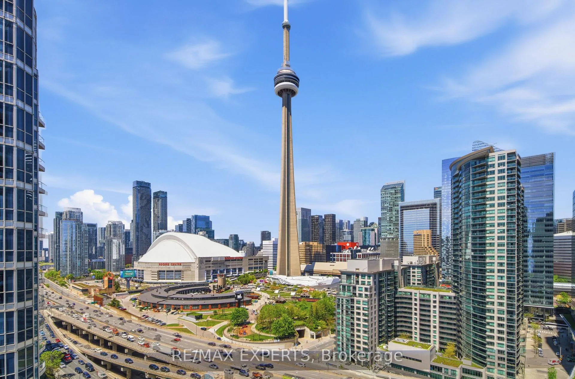 Photo 2 of Unit 2211, 208 Queens Quay W, Toronto, Waterfront Communities — HOMEH