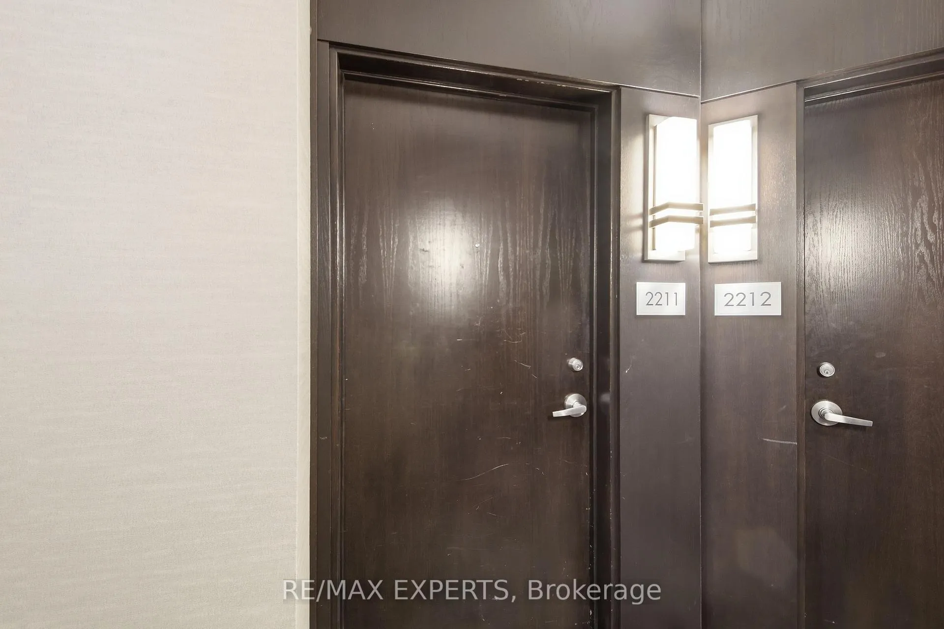 Photo 4 of Unit 2211, 208 Queens Quay W, Toronto, Waterfront Communities — HOMEH