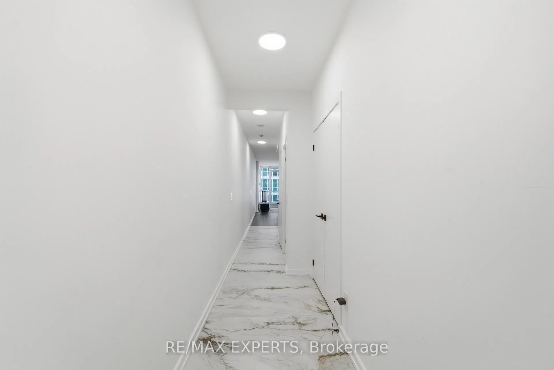 Photo 6 of Unit 2211, 208 Queens Quay W, Toronto, Waterfront Communities — HOMEH