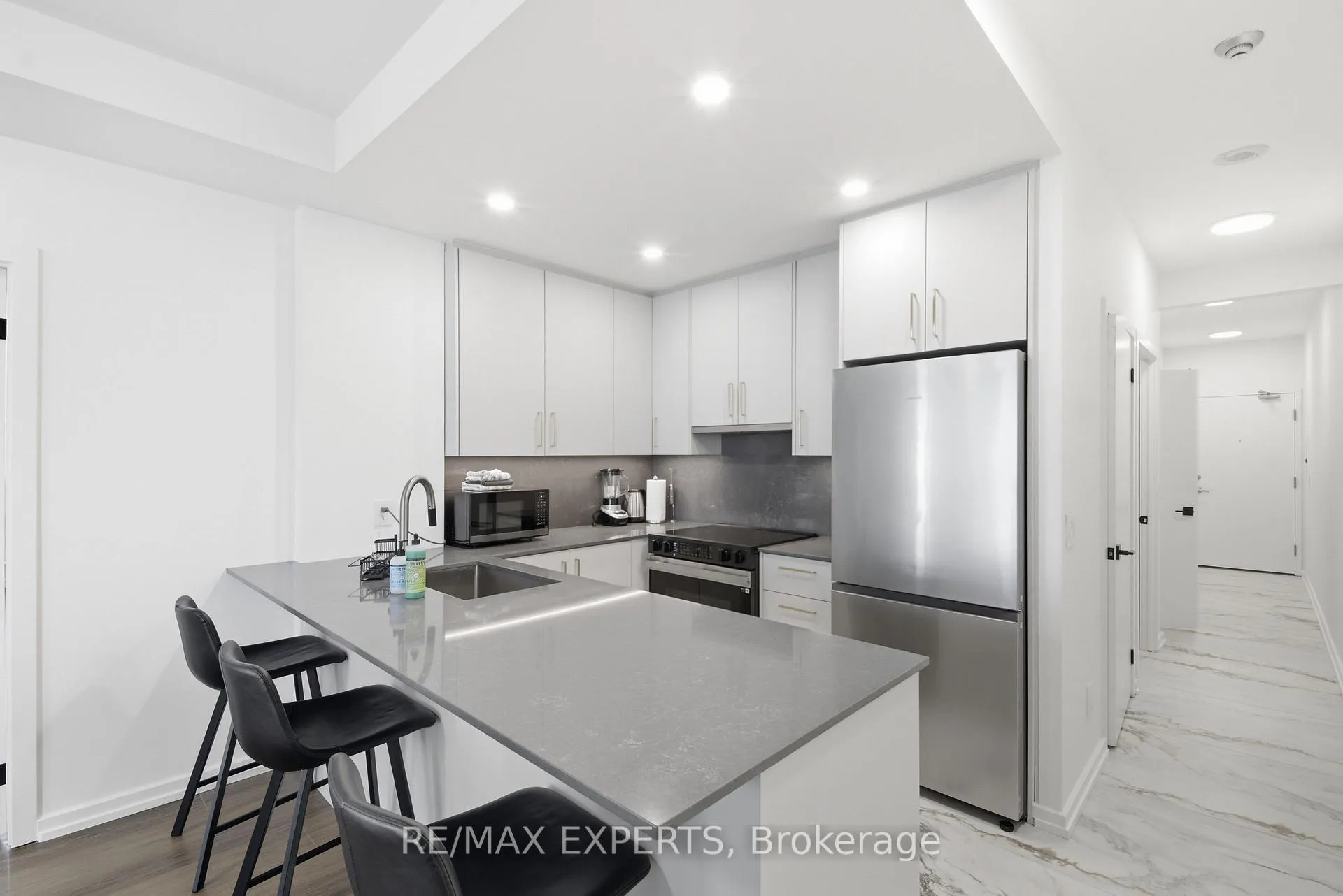 Photo 7 of Unit 2211, 208 Queens Quay W, Toronto, Waterfront Communities — HOMEH