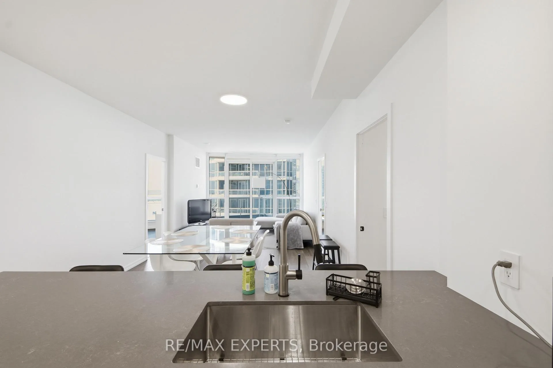 Photo 12 of Unit 2211, 208 Queens Quay W, Toronto, Waterfront Communities — HOMEH