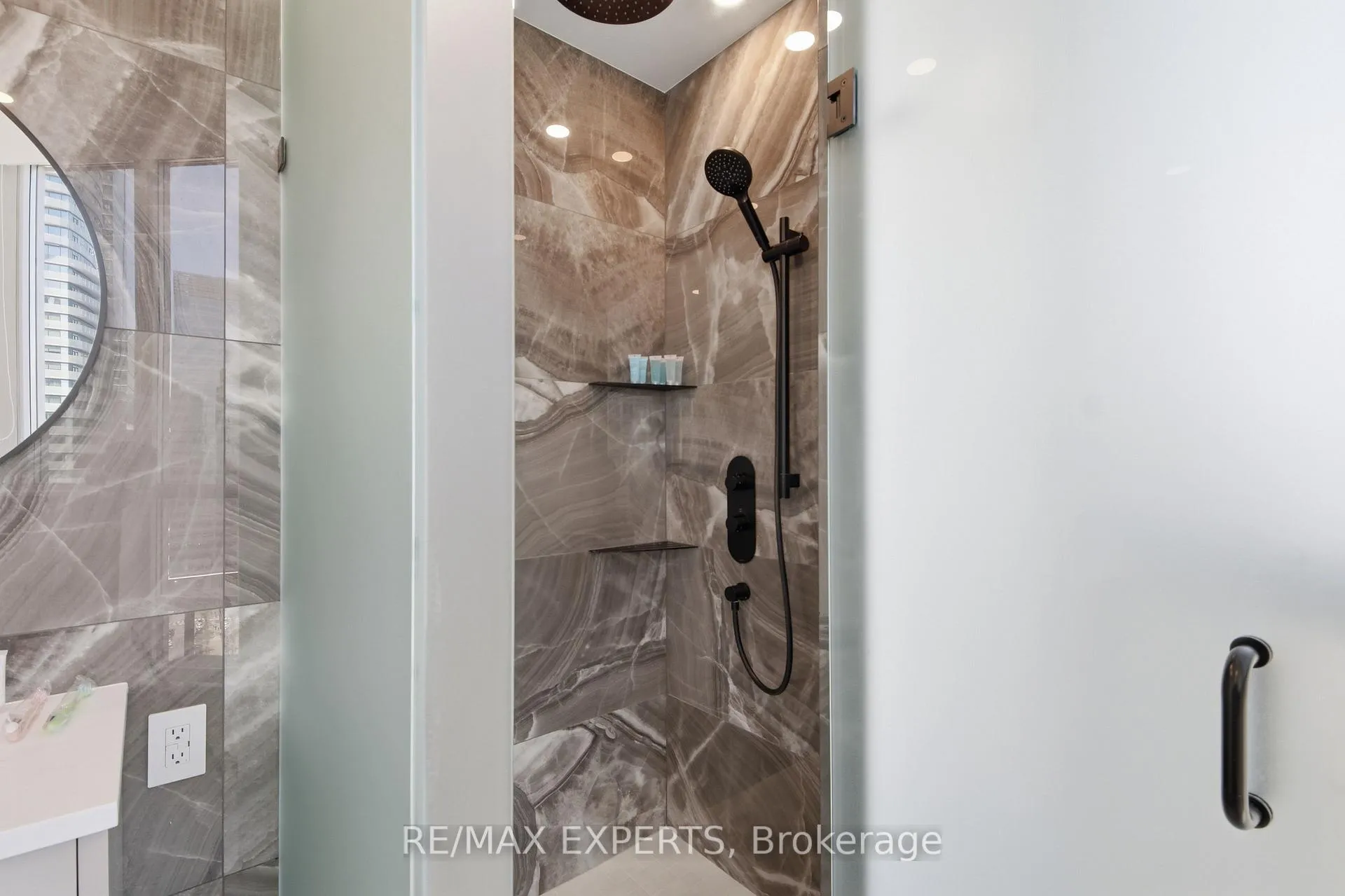 Photo 23 of Unit 2211, 208 Queens Quay W, Toronto, Waterfront Communities — HOMEH