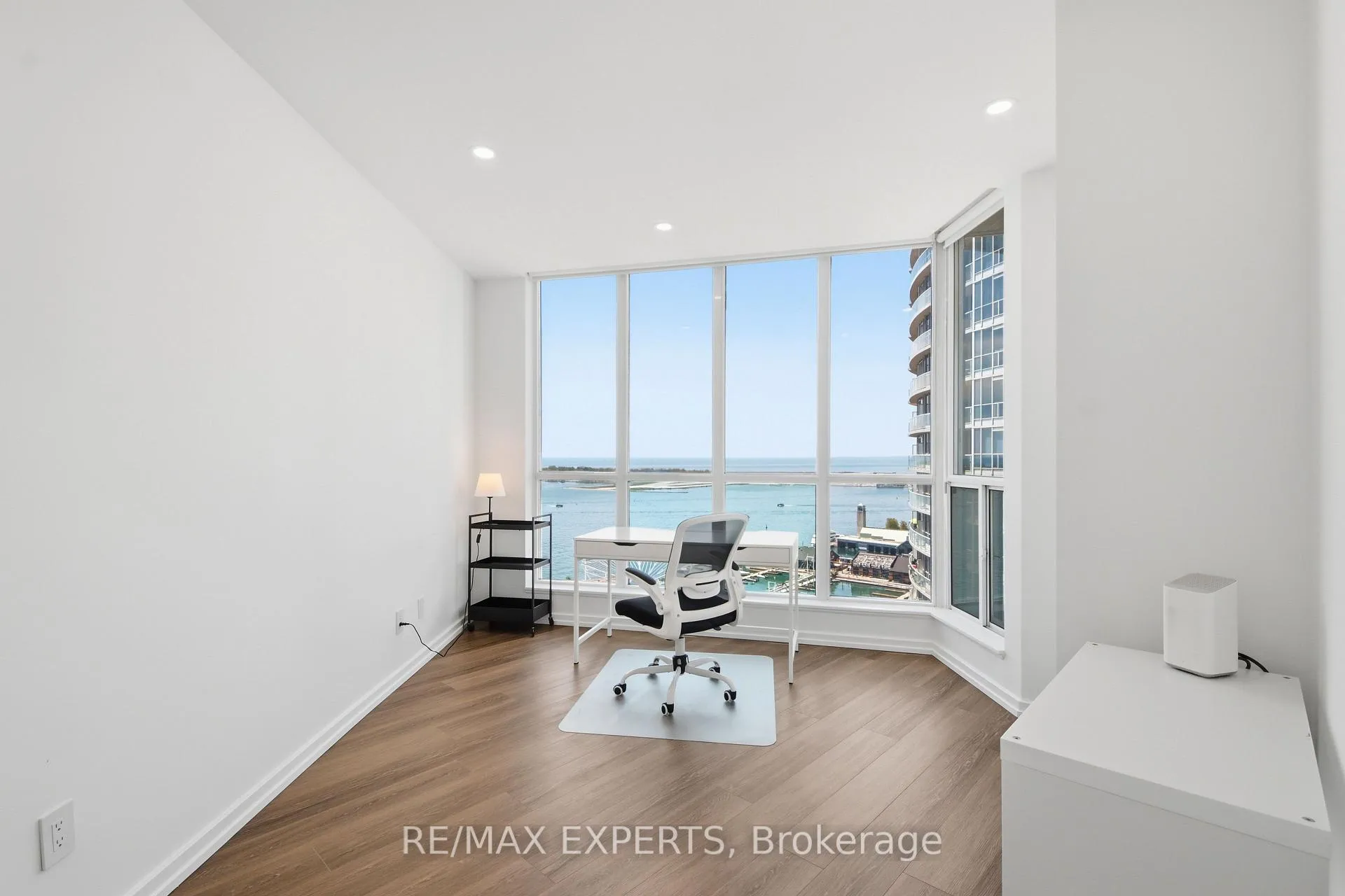 Photo 24 of Unit 2211, 208 Queens Quay W, Toronto, Waterfront Communities — HOMEH