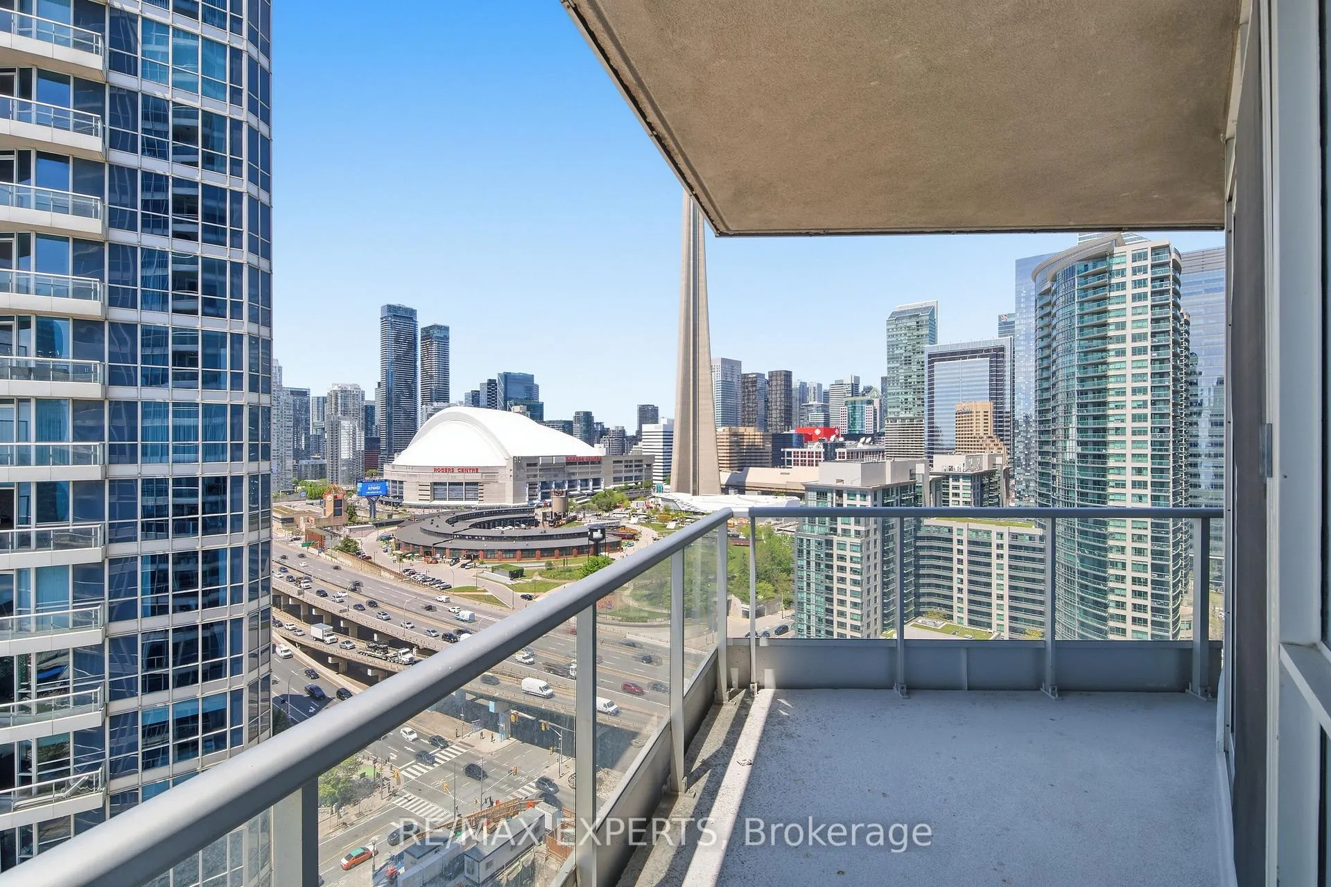 Photo 32 of Unit 2211, 208 Queens Quay W, Toronto, Waterfront Communities — HOMEH