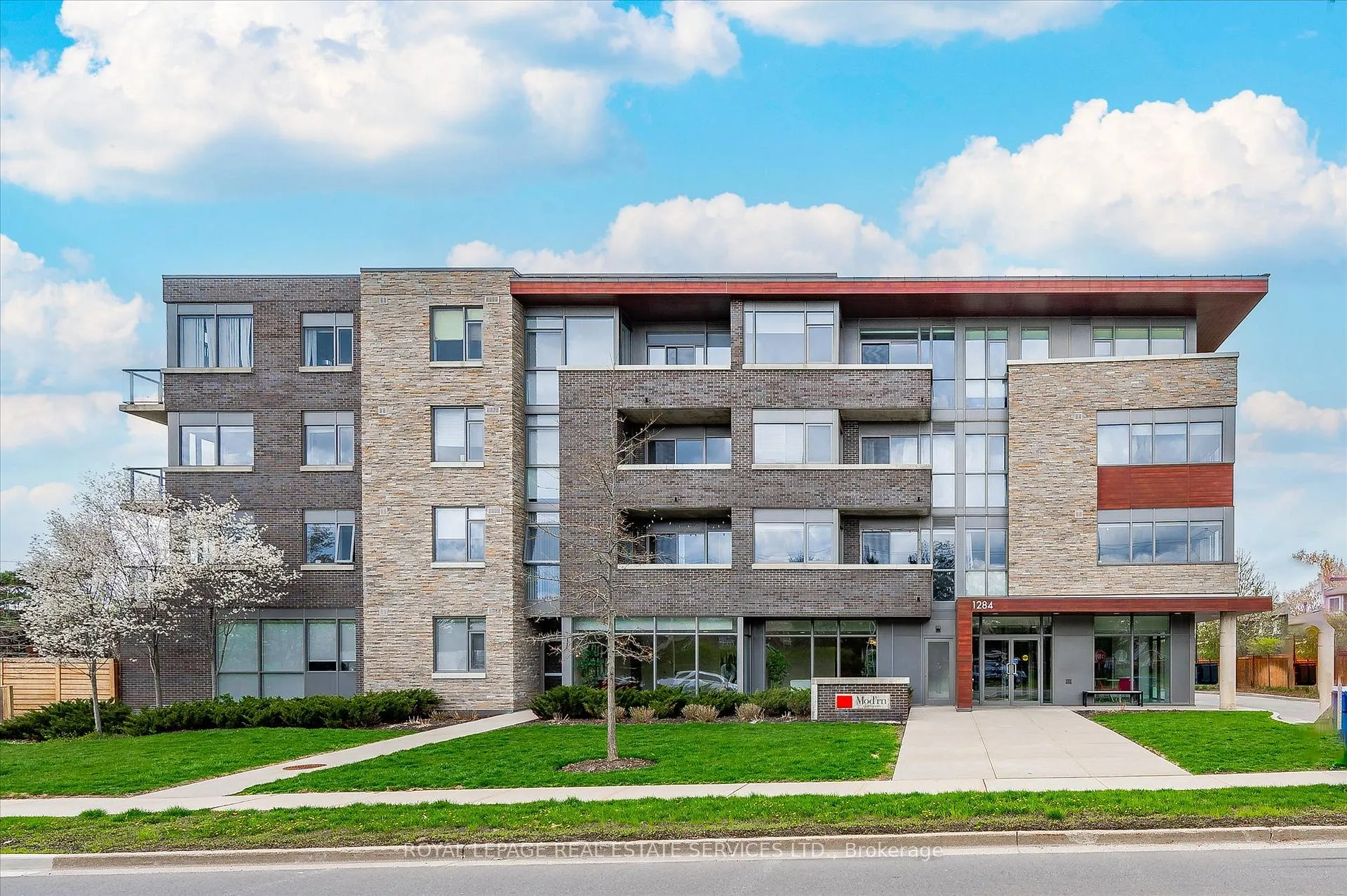 Photo 1 of Unit 111, 1284 Guelph Line, Burlington, Mountainside — HOMEH