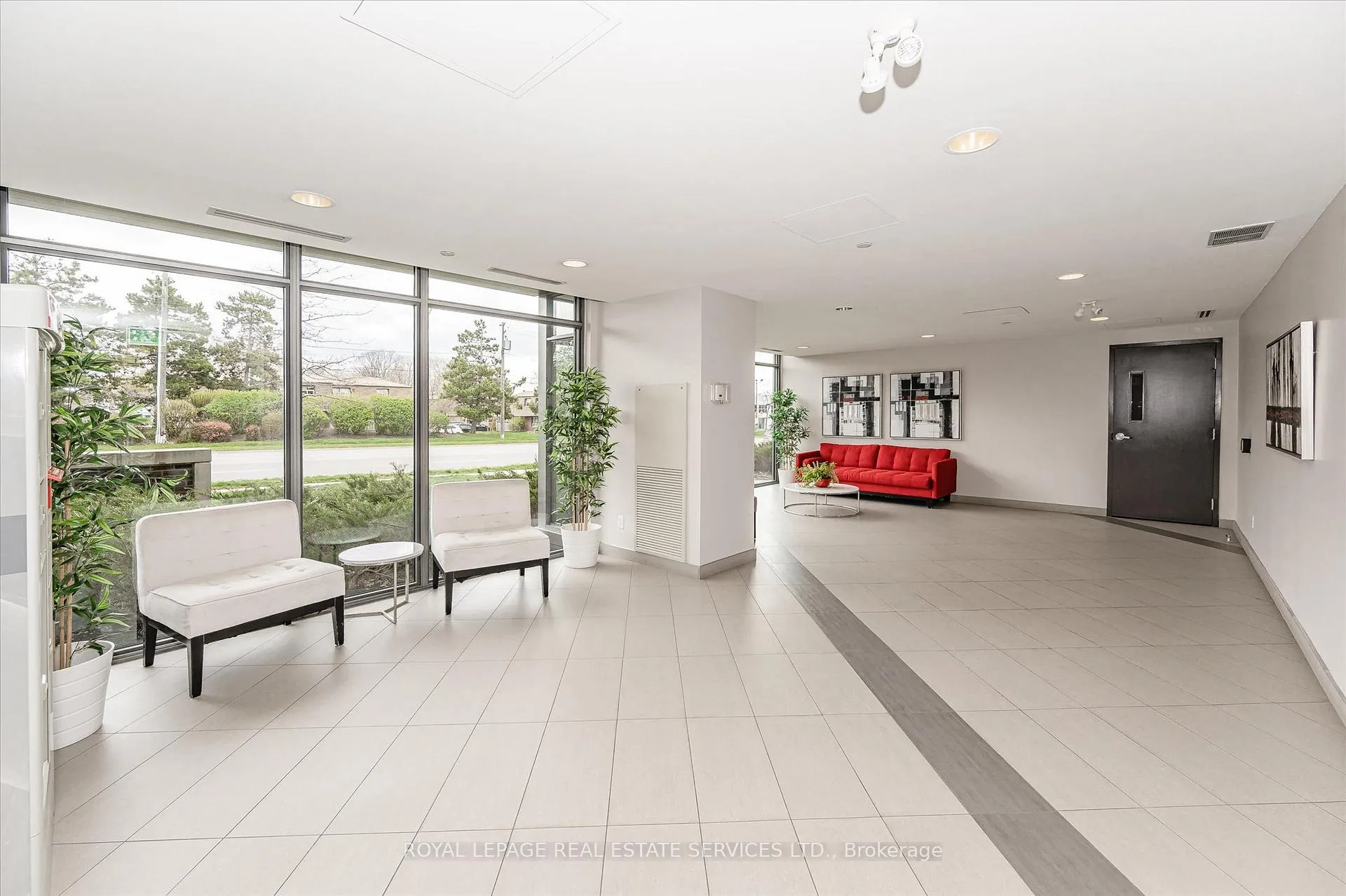 Photo 7 of Unit 111, 1284 Guelph Line, Burlington, Mountainside — HOMEH