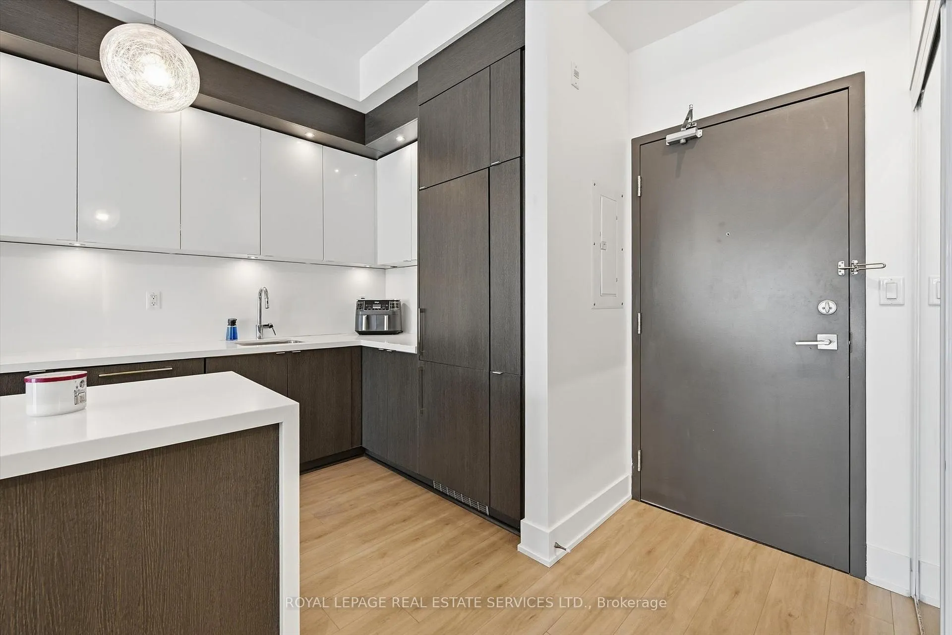 Photo 13 of Unit 111, 1284 Guelph Line, Burlington, Mountainside — HOMEH