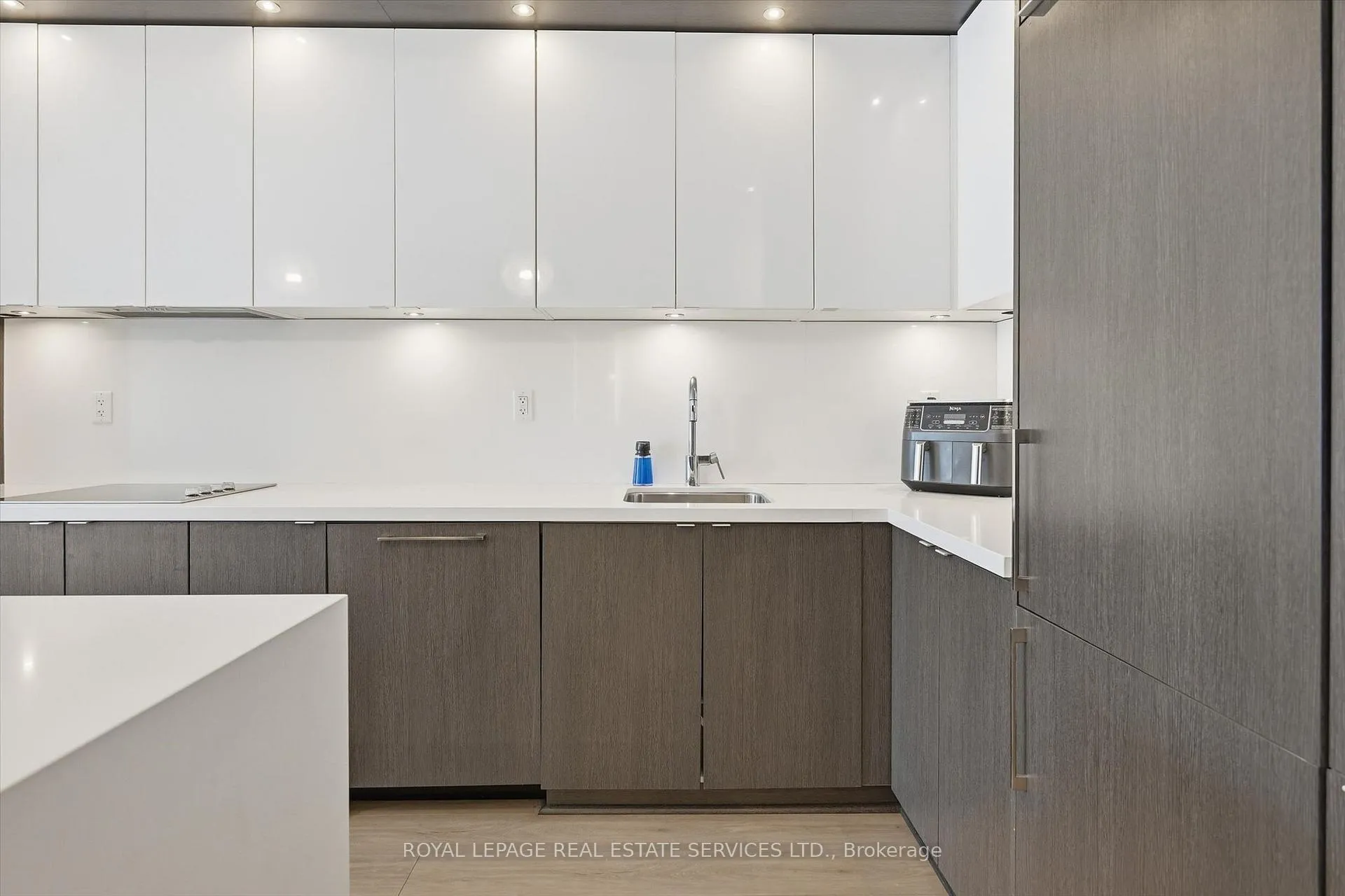 Photo 15 of Unit 111, 1284 Guelph Line, Burlington, Mountainside — HOMEH