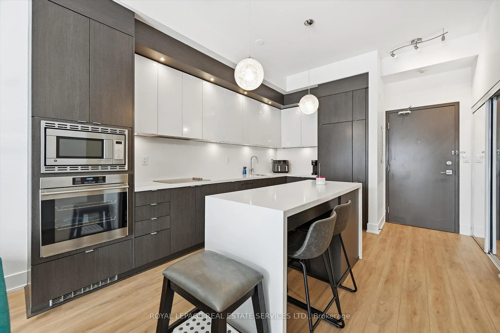 Photo 18 of Unit 111, 1284 Guelph Line, Burlington, Mountainside — HOMEH
