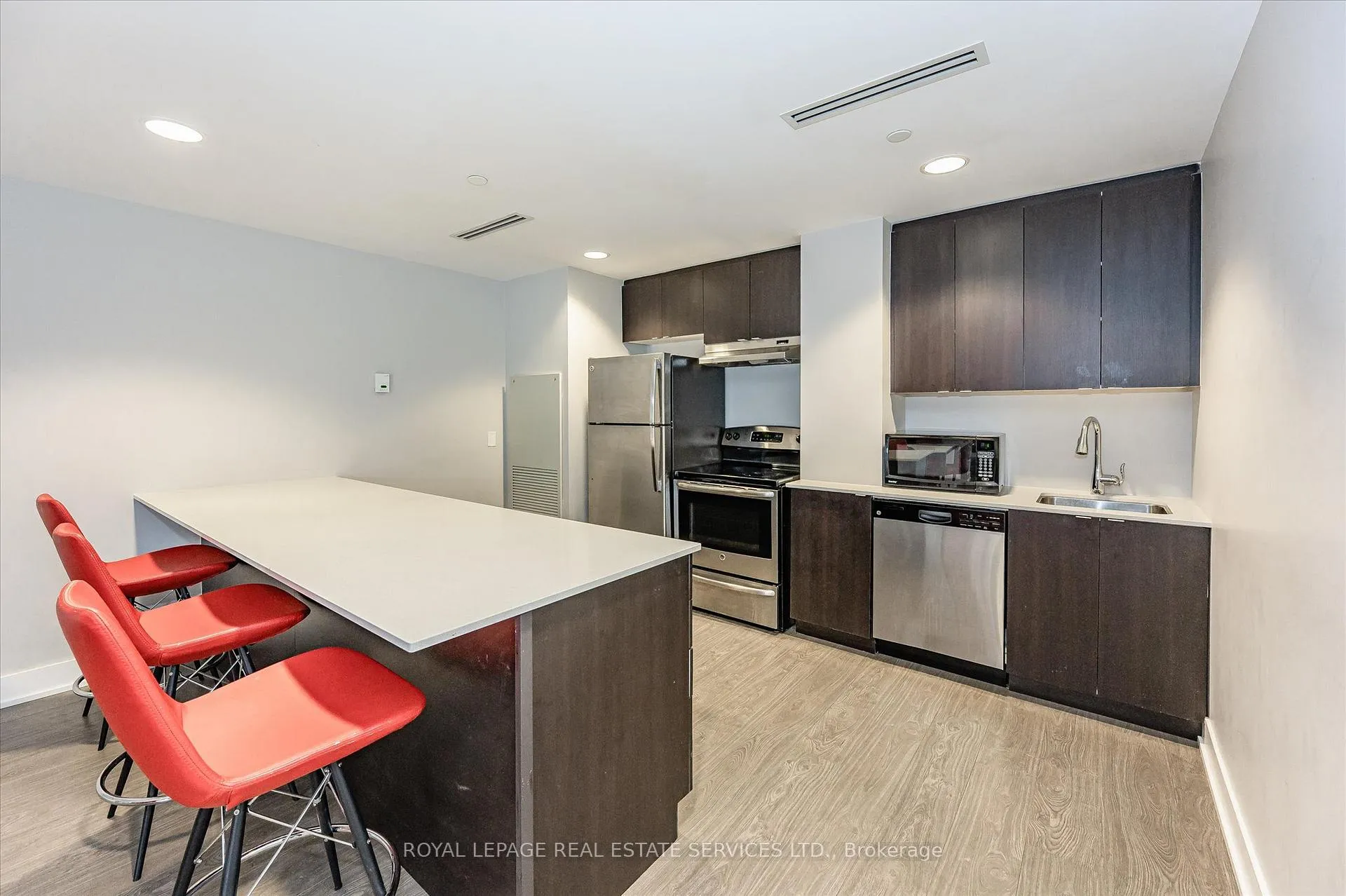 Photo 39 of Unit 111, 1284 Guelph Line, Burlington, Mountainside — HOMEH