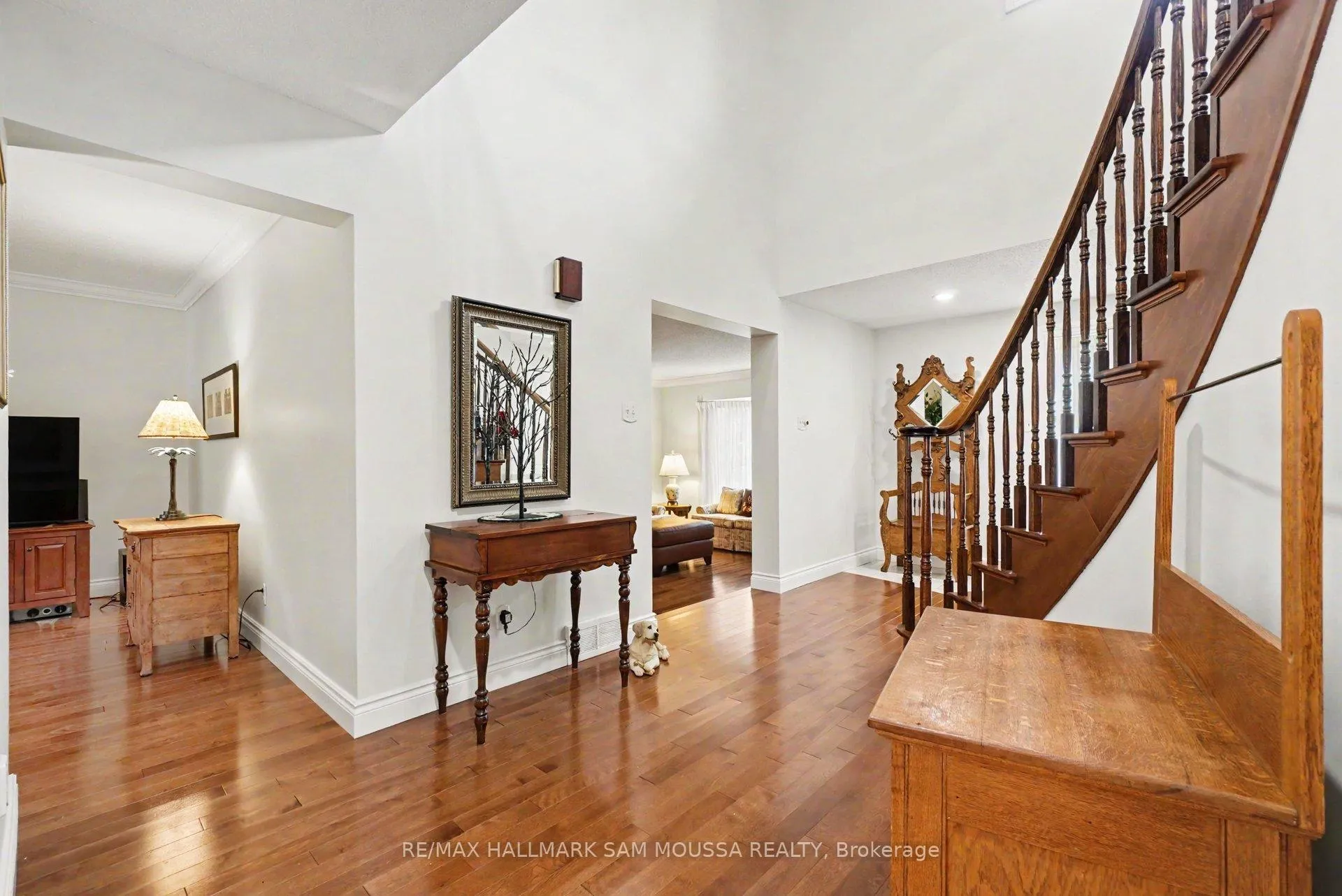 Photo 5 of 6115 Voyageur Drive, Ottawa, Convent Glen — HOMEH