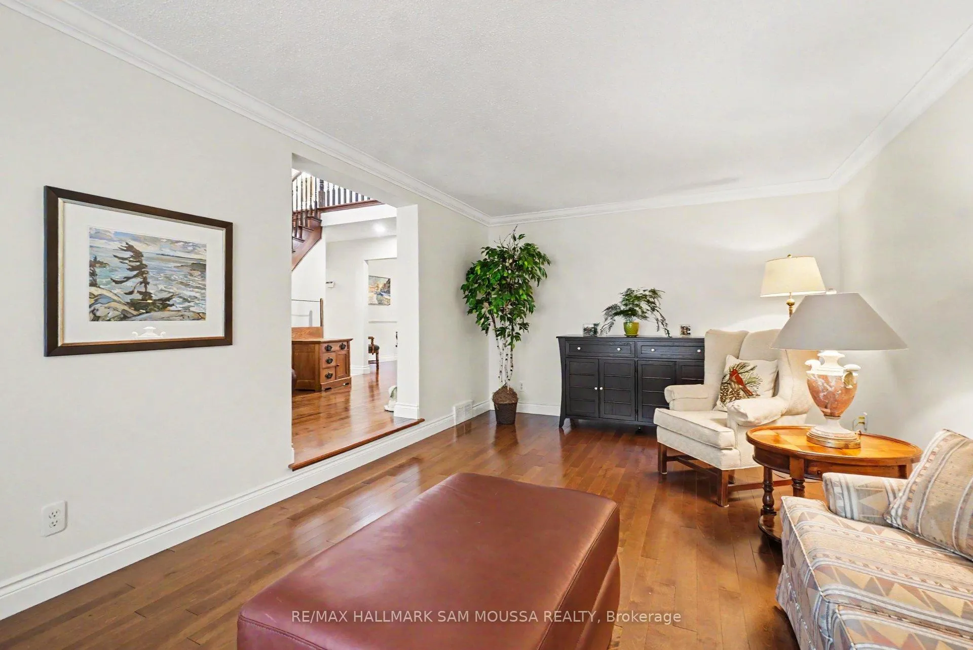 Photo 8 of 6115 Voyageur Drive, Ottawa, Convent Glen — HOMEH