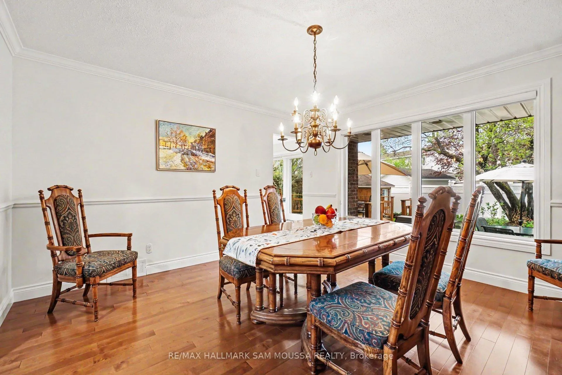 Photo 13 of 6115 Voyageur Drive, Ottawa, Convent Glen — HOMEH