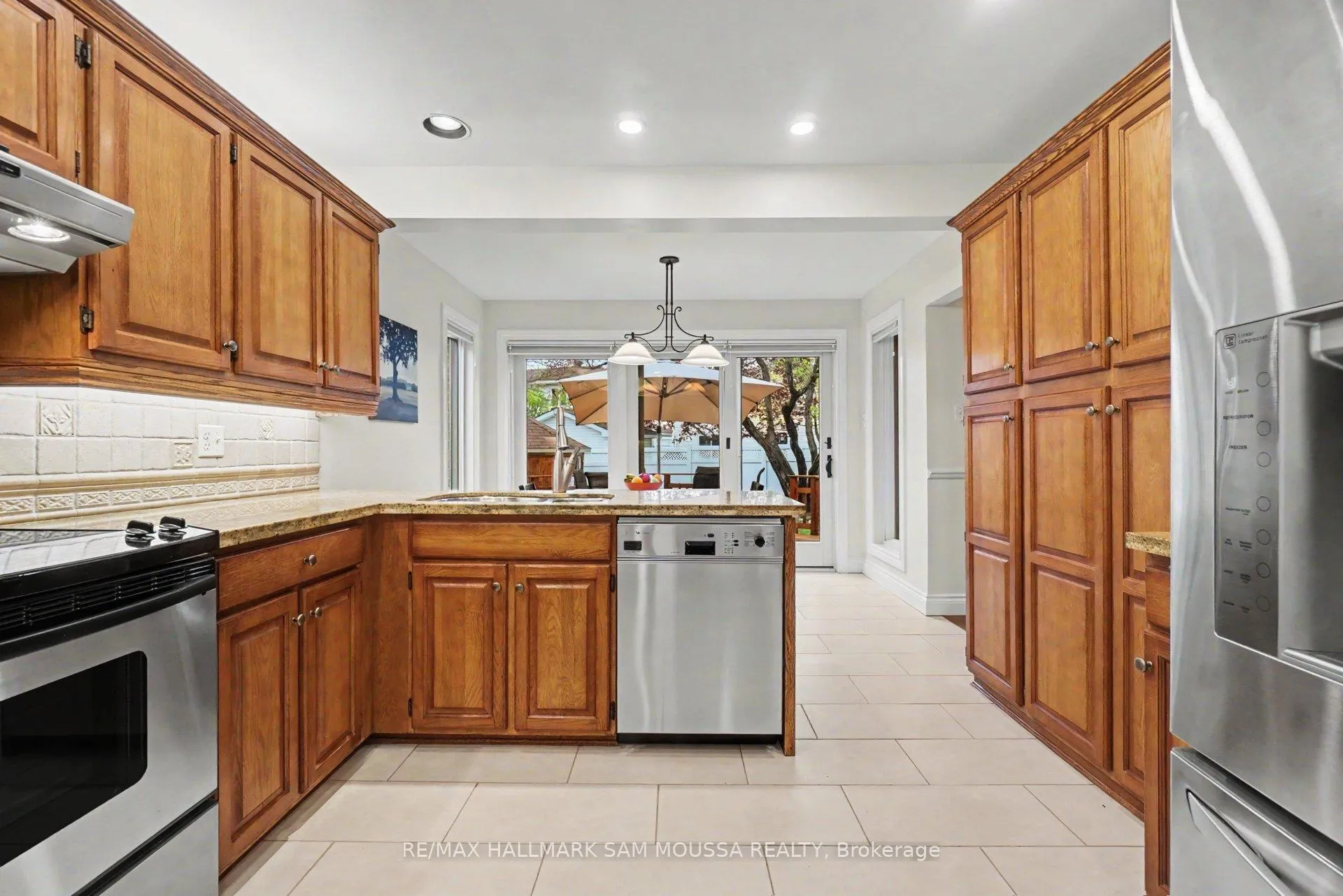 Photo 20 of 6115 Voyageur Drive, Ottawa, Convent Glen — HOMEH