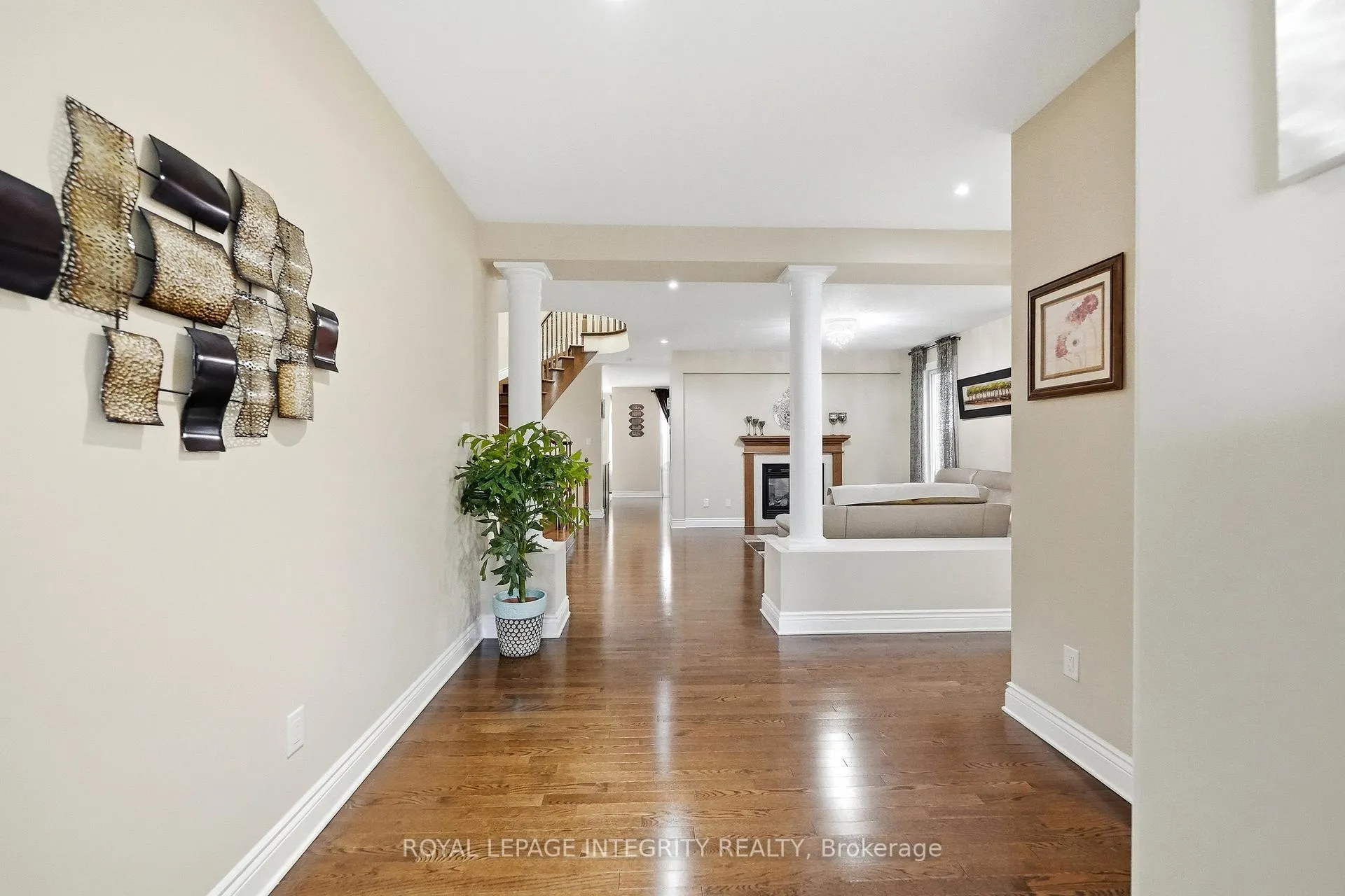 Photo 3 of 408 Nestleton Street, Ottawa, Avalon East — HOMEH