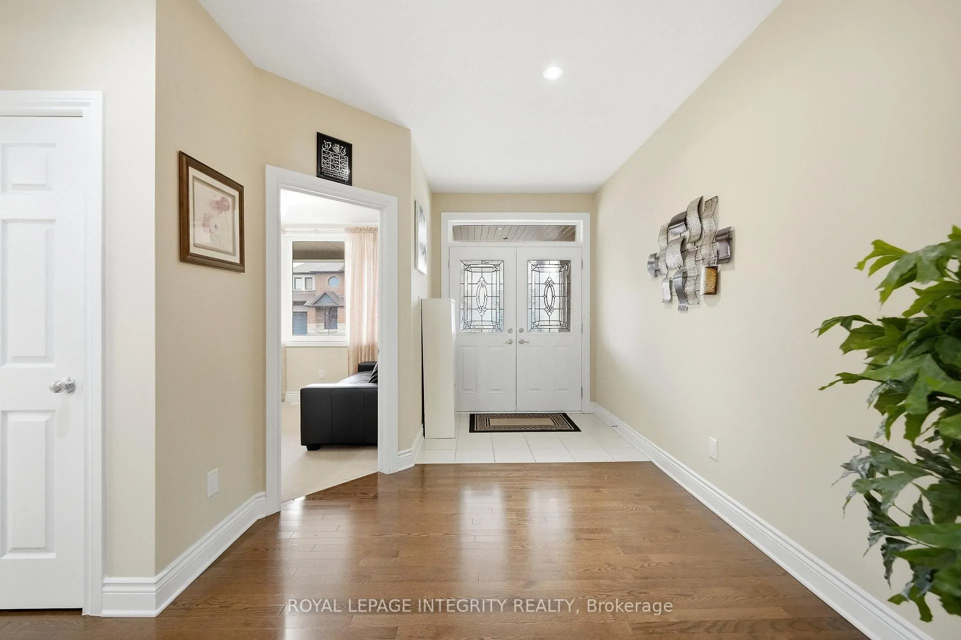 Photo 4 of 408 Nestleton Street, Ottawa, Avalon East — HOMEH