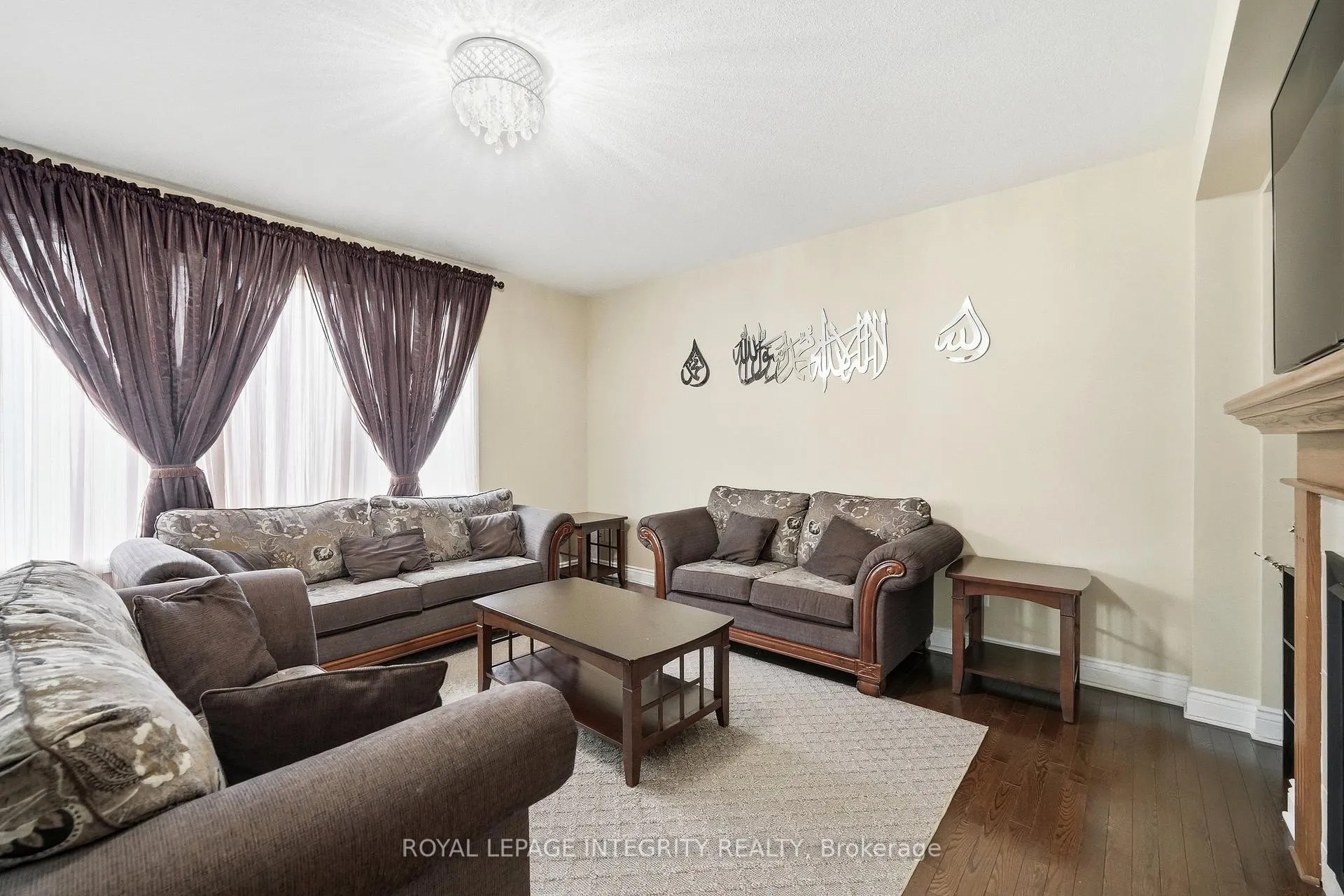 Photo 9 of 408 Nestleton Street, Ottawa, Avalon East — HOMEH