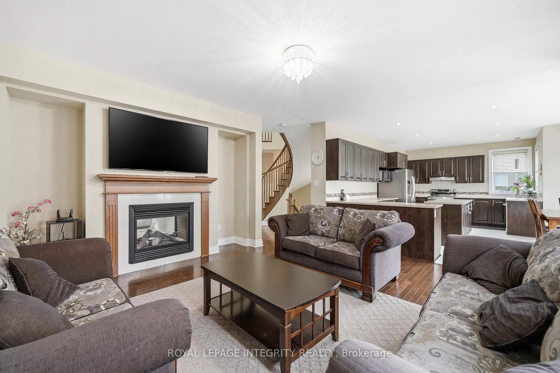 Photo 11 of 408 Nestleton Street, Ottawa, Avalon East — HOMEH