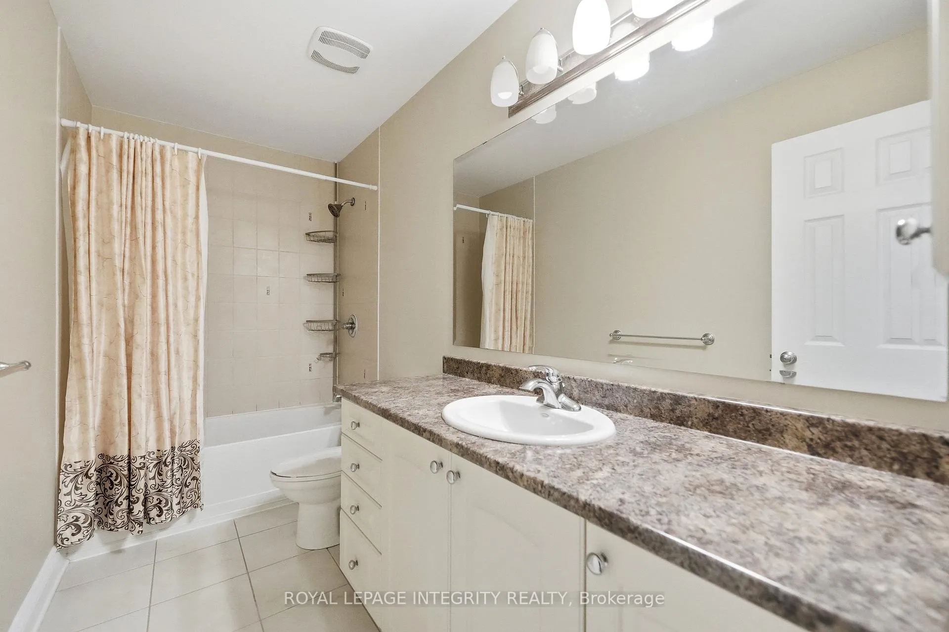 Photo 35 of 408 Nestleton Street, Ottawa, Avalon East — HOMEH
