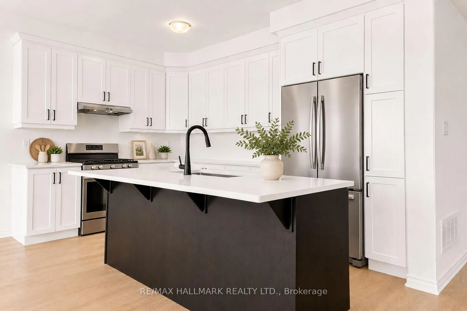 Photo 15 of 43 Foxley Heights, Barrie, Rural Barrie Southwest — HOMEH