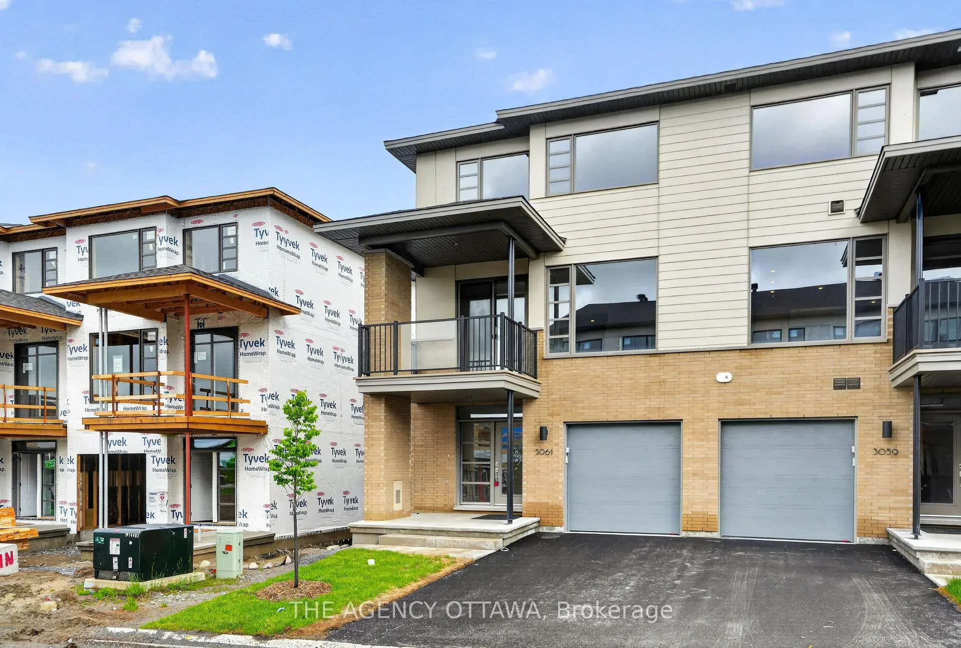 Photo 2 of 3061 Showcase Crescent, Ottawa, Riverside South/Gloucester Glen — HOMEH