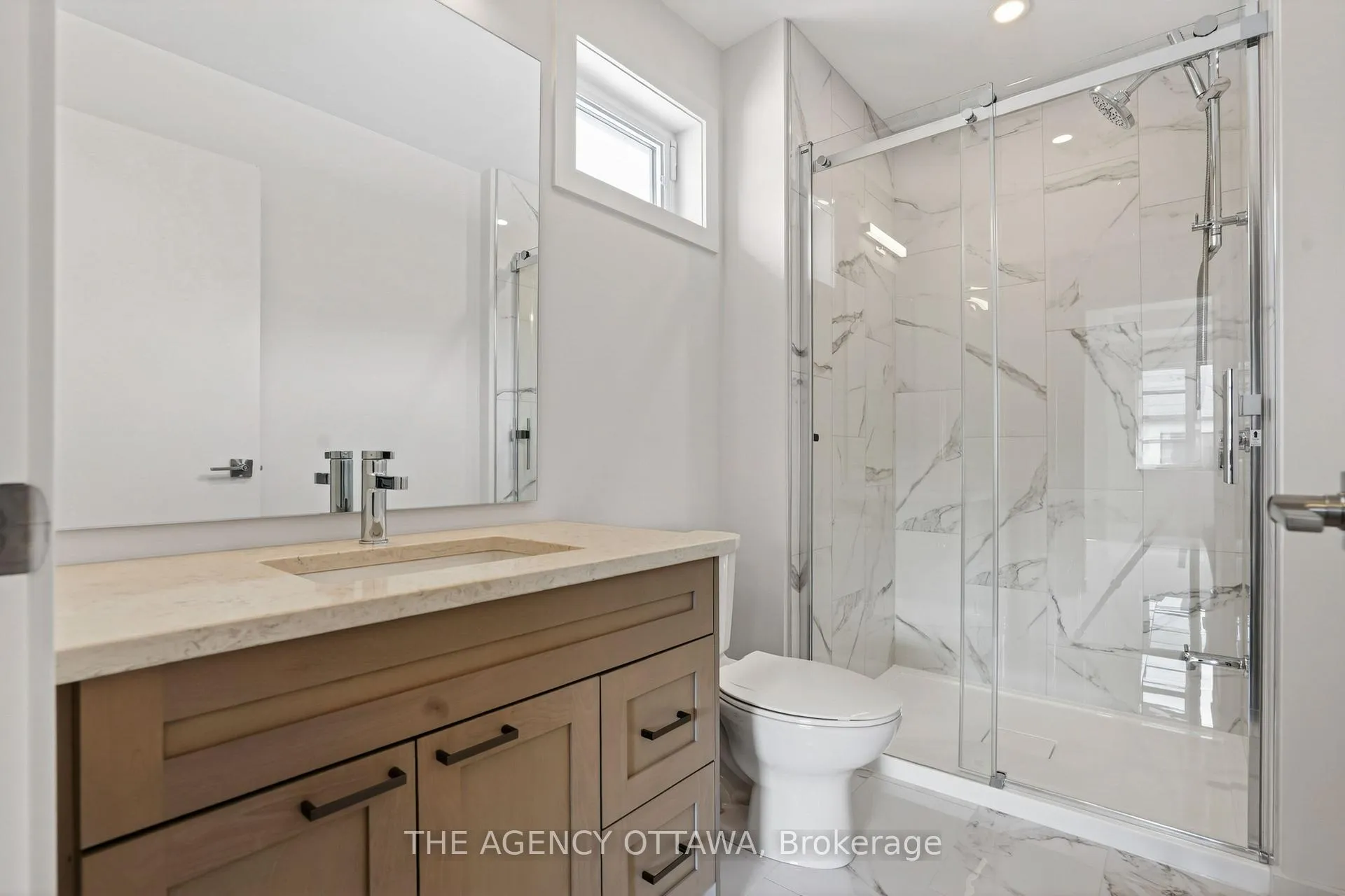 Photo 23 of 3061 Showcase Crescent, Ottawa, Riverside South/Gloucester Glen — HOMEH
