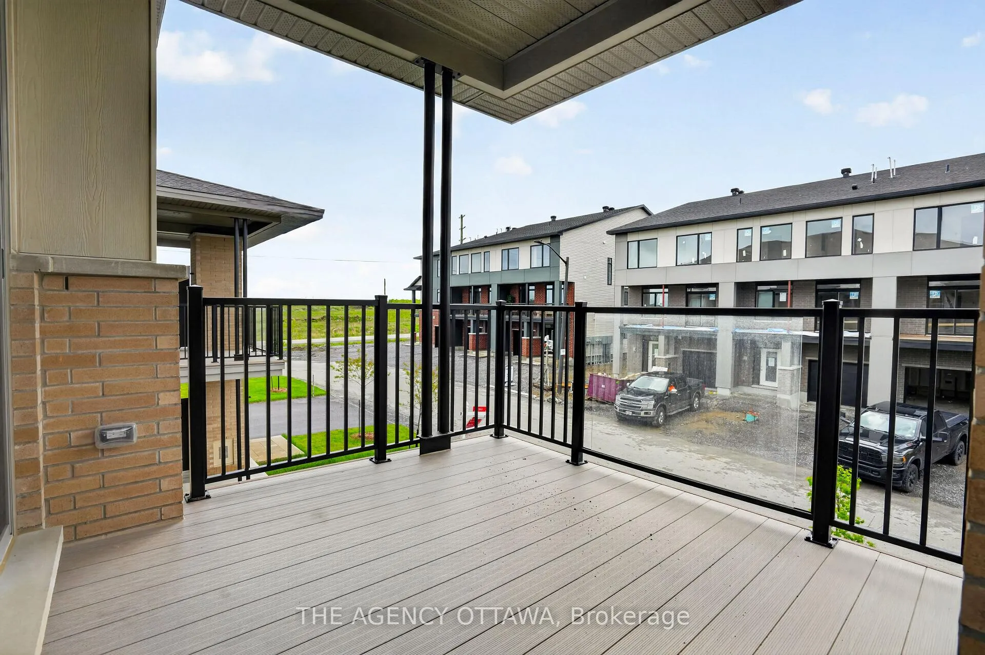 Photo 29 of 3061 Showcase Crescent, Ottawa, Riverside South/Gloucester Glen — HOMEH