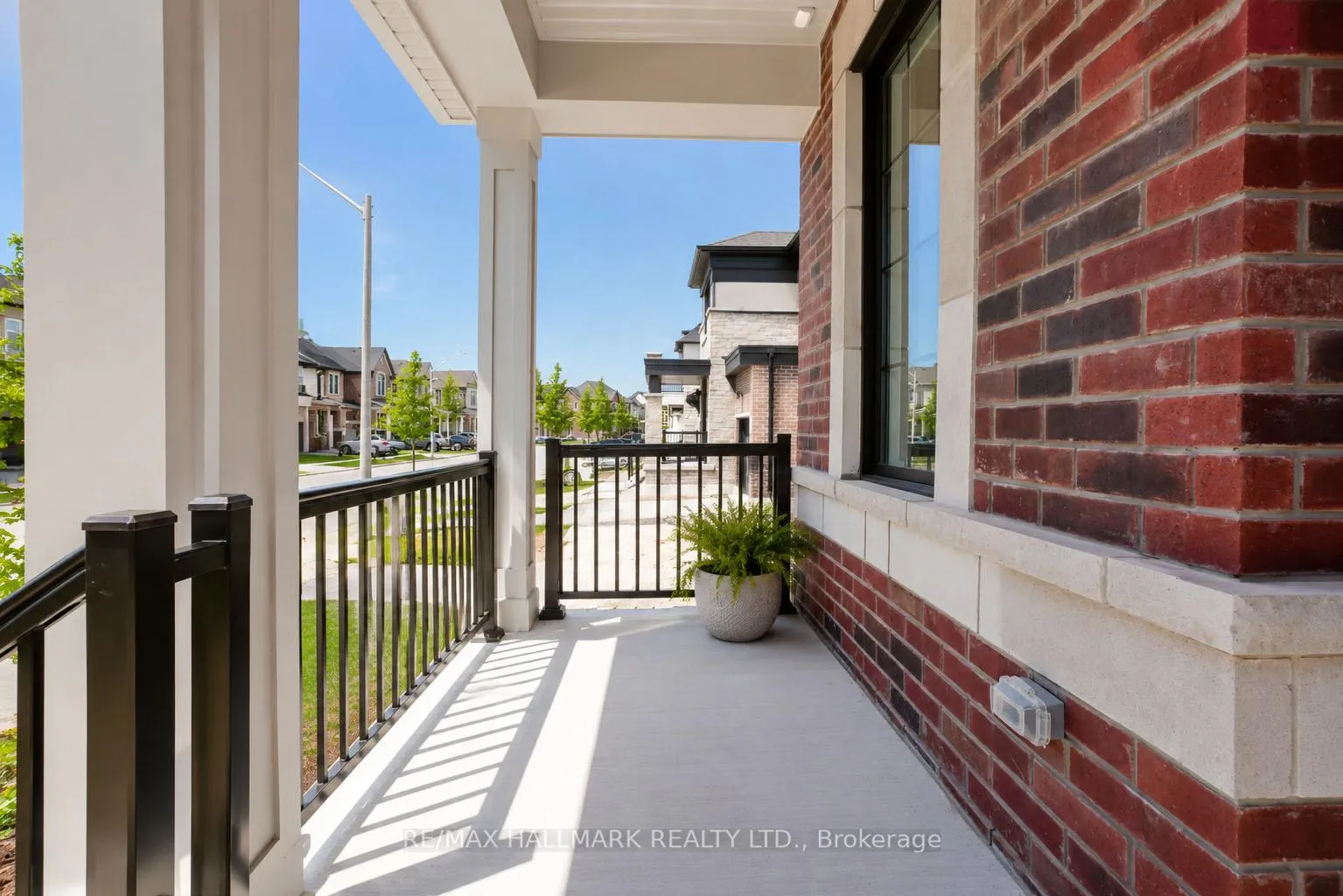 Photo 5 of 21 Foxley Heights, Barrie, Rural Barrie Southwest — HOMEH