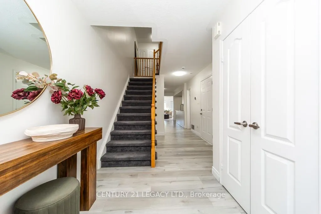 Photo 46 of 44 Tincomb Crescent, Whitby, Pringle Creek — HOMEH