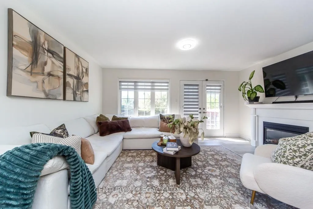 Photo 49 of 44 Tincomb Crescent, Whitby, Pringle Creek — HOMEH